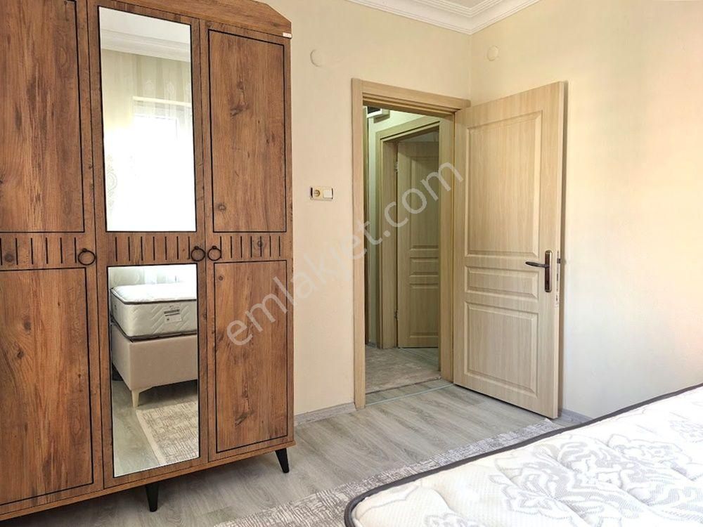 Serdivan Merkezde Kiralık Eşyalı 1+1 Apart Daire - Görsel 12