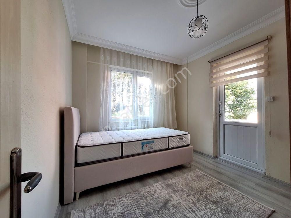 Serdivan Merkezde Kiralık Eşyalı 1+1 Apart Daire - Görsel 14
