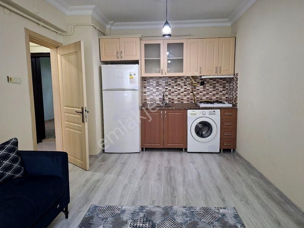Serdivan Merkezde Kiralık Eşyalı 1+1 Apart Daire