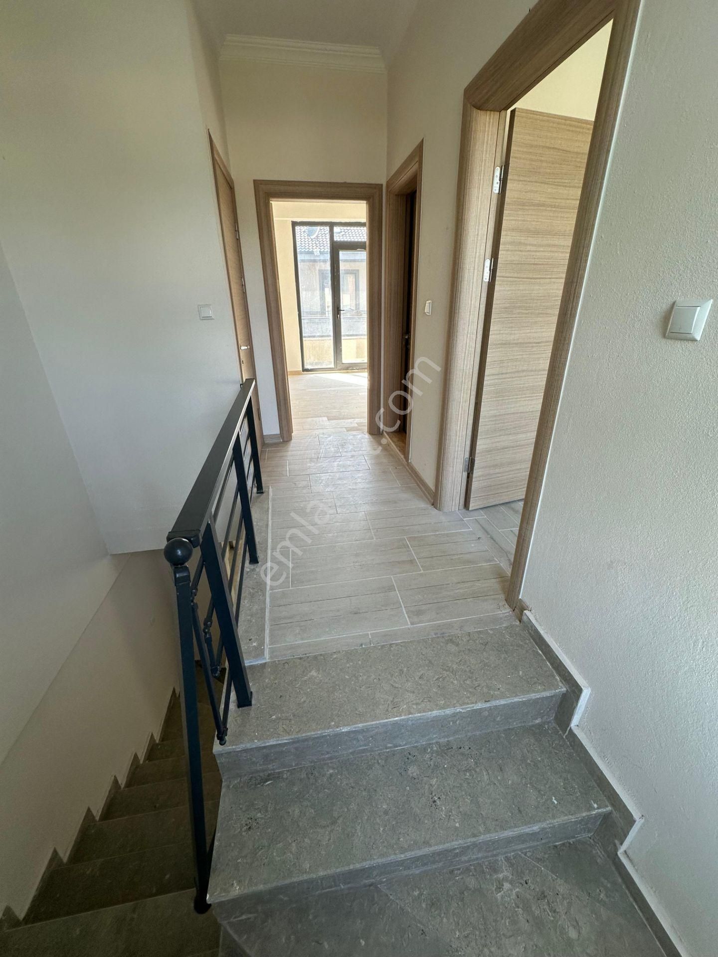 Turyap Sinan Varlık'tan Satılık Şömineli 2+1 Sıfır Dubleks Villa - Görsel 18