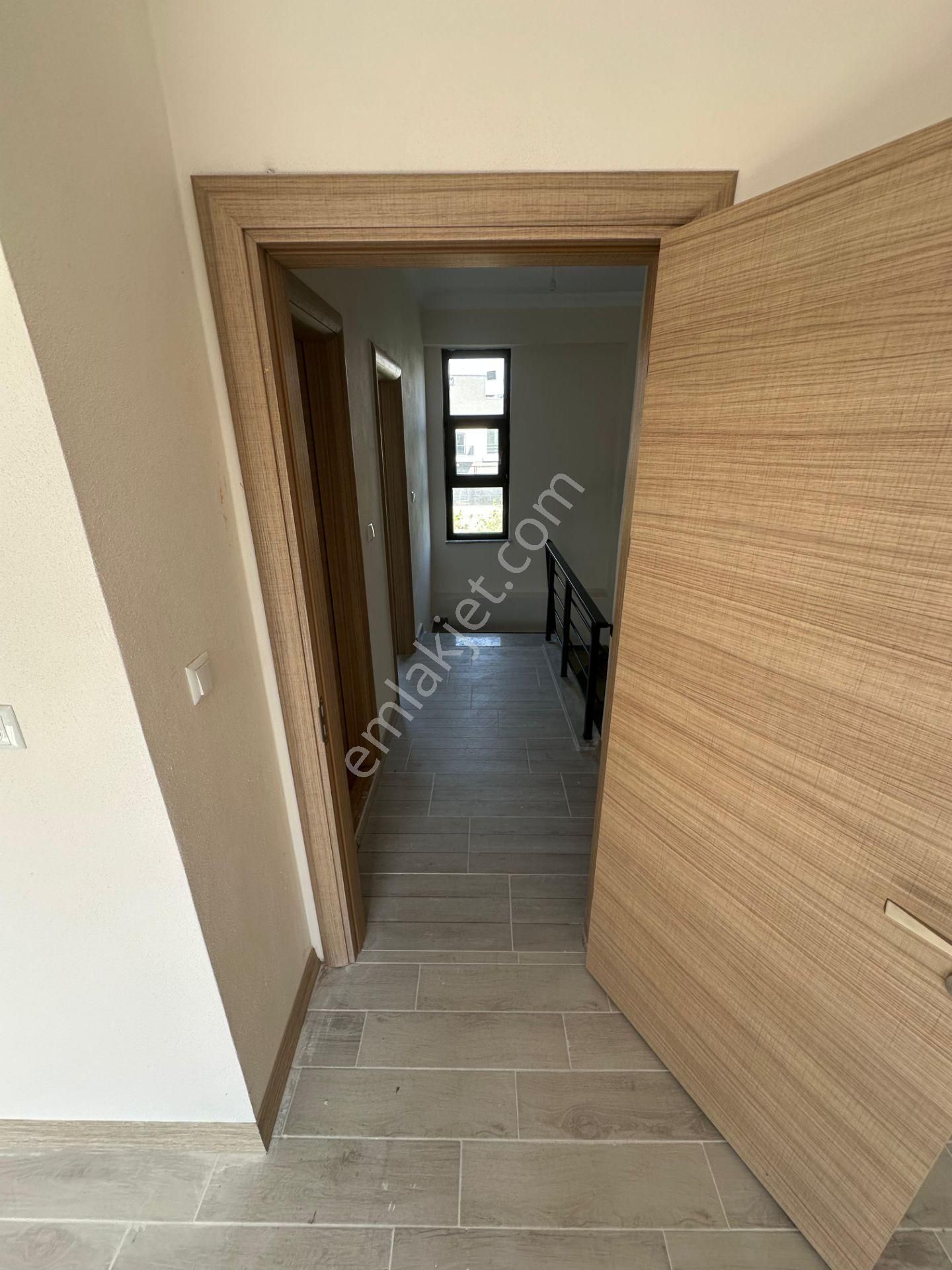 Turyap Sinan Varlık'tan Satılık Şömineli 2+1 Sıfır Dubleks Villa - Görsel 22