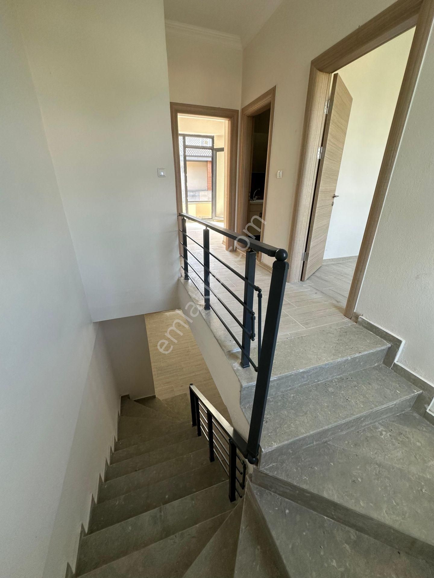 Turyap Sinan Varlık'tan Satılık Şömineli 2+1 Sıfır Dubleks Villa - Görsel 29