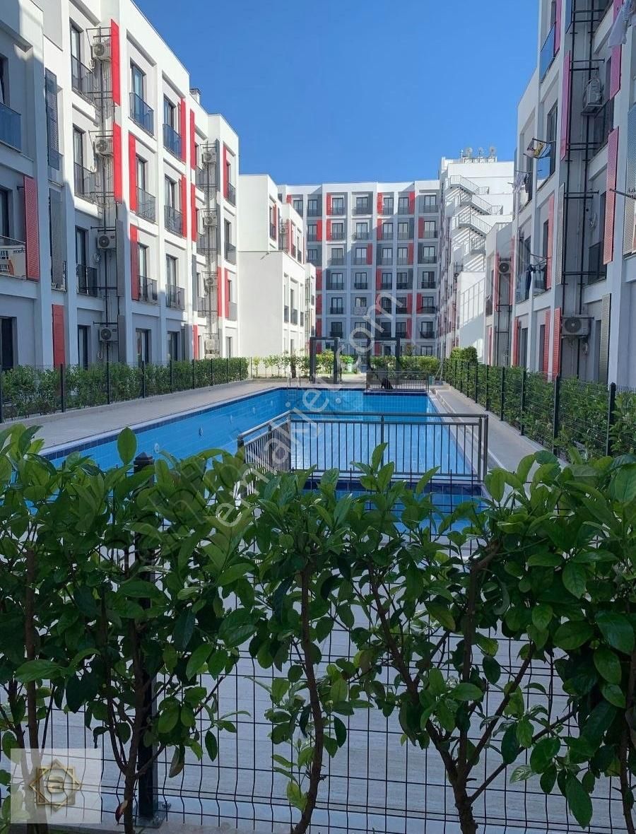 Altınova'da Otel Konseptinde, Lüks, Stüdyo 1+1 Daire