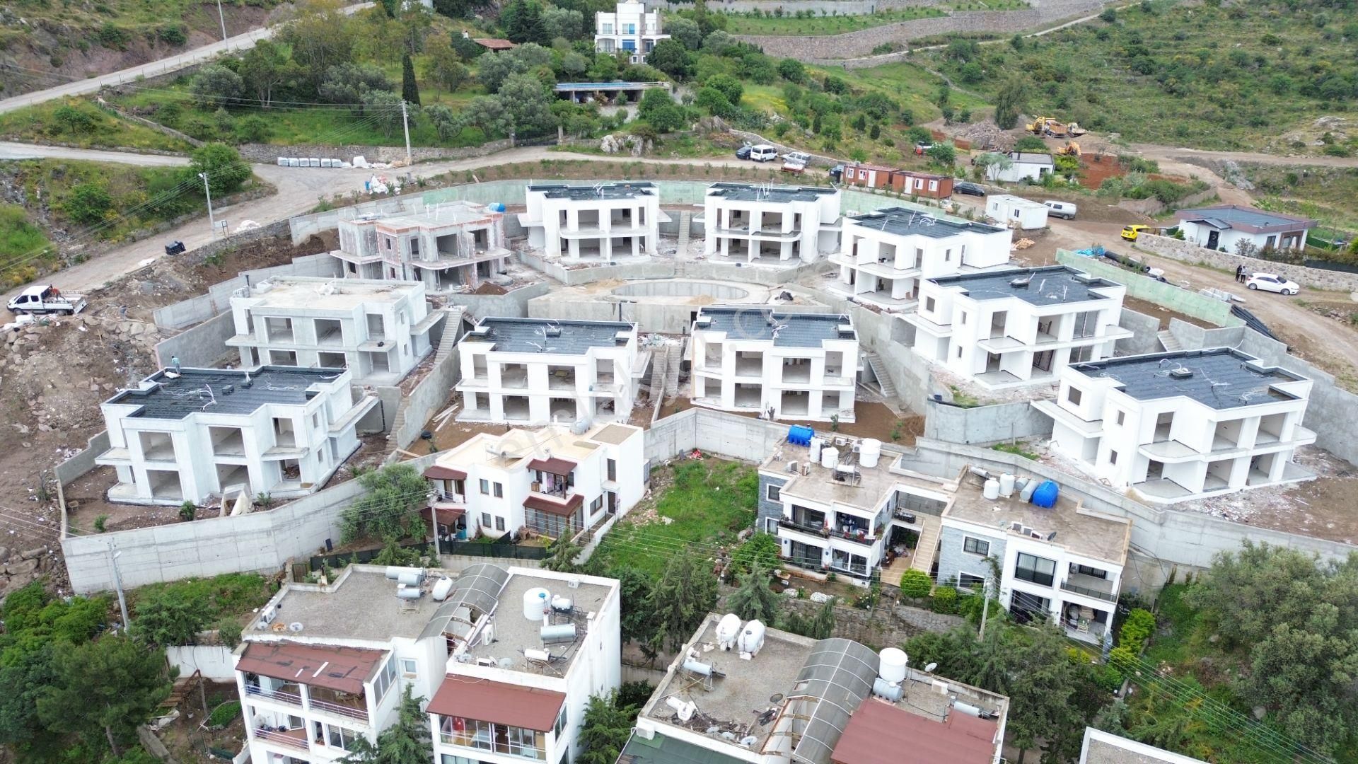 Bodrum Turgutreis’te Muhteşem Manzaralı Havuzlu Sitede Projeden Satılık Daireler