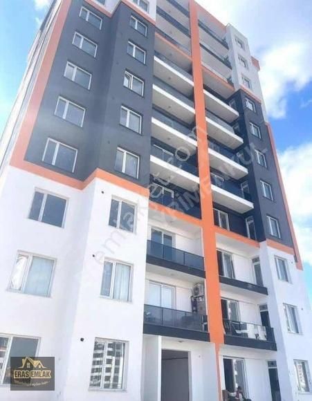 Eras Gayrimenkul'den Üçkuyular Satılık 2+1