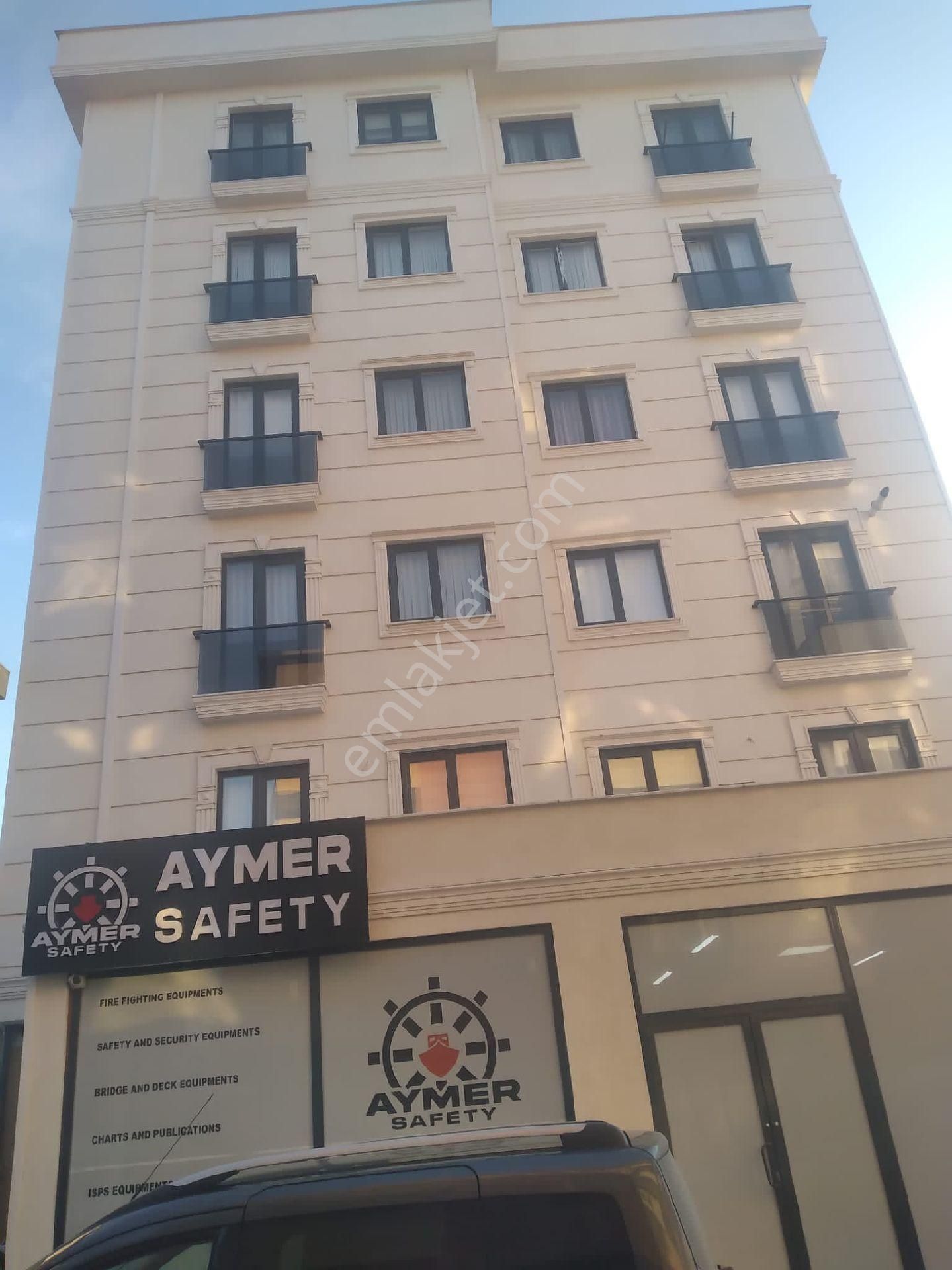 İstanbul Tuzla İçmeler Mahallesi'nde 2 Yıllık Yapı 3+1 Satılık Daire