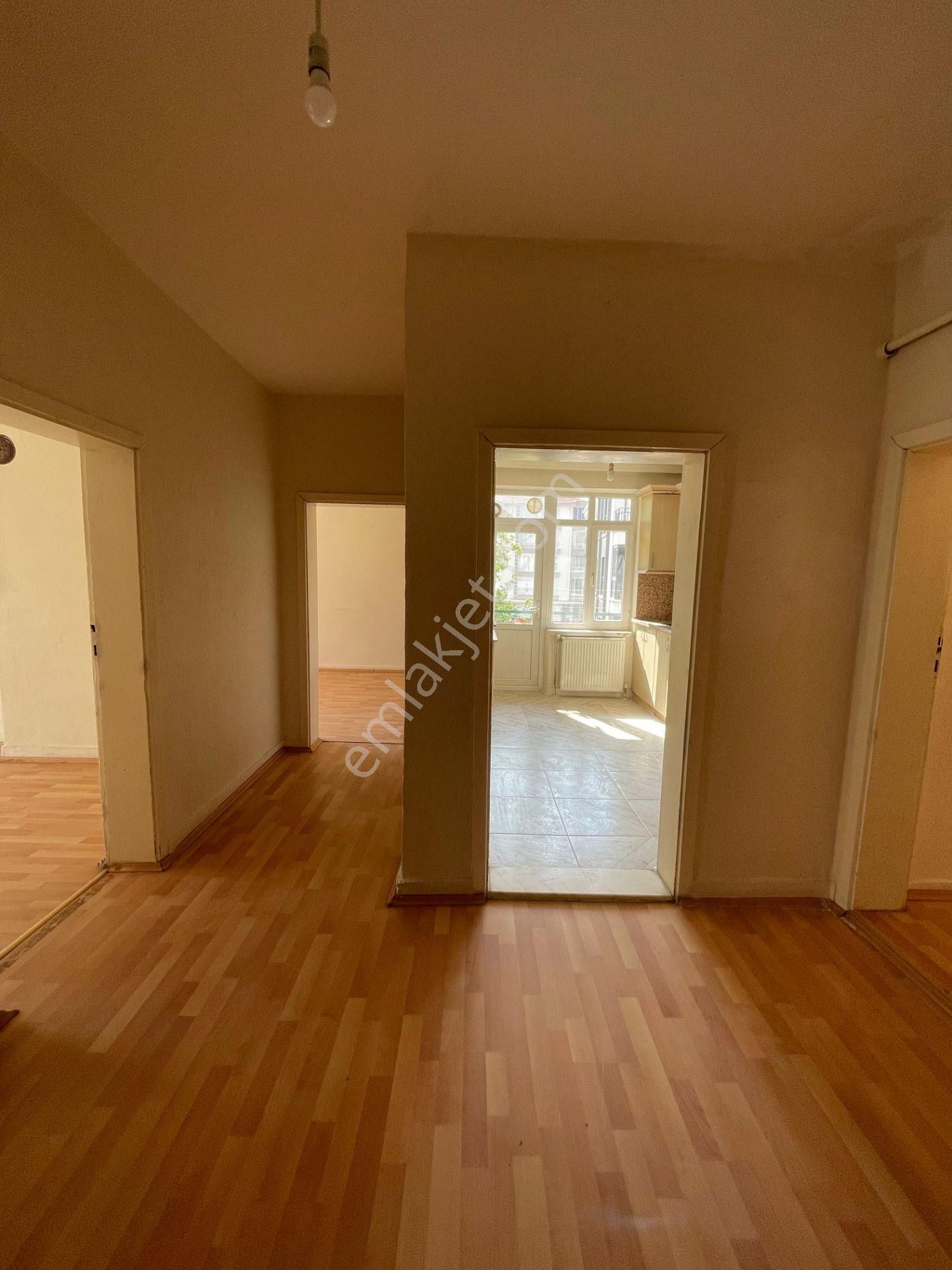 Aksaray Paşacık Mah. Süslü Camii Yakınında Kiralık 3+1 Daire