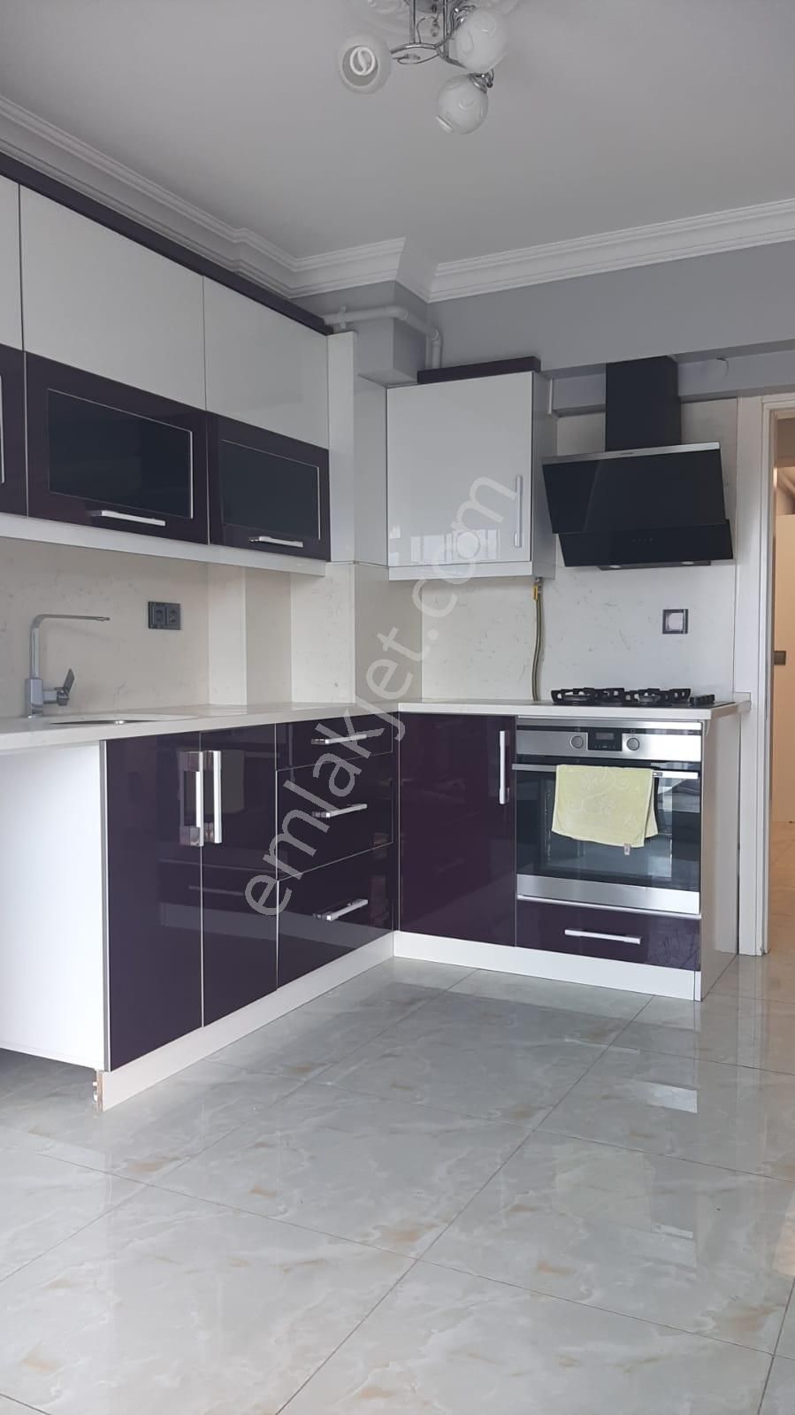 Bahçelievler'de, 125 M2, 3+1, Asansörlü, 10. Kat Masrafsız Satılık Ferah Daire