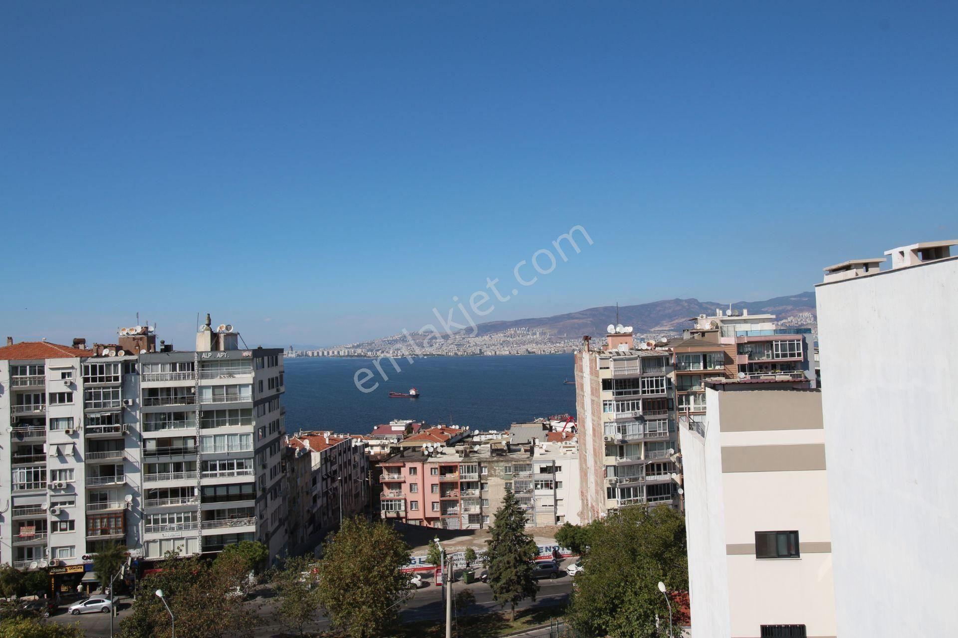 Arga'dan Üçyol Meydan Yakını Teraslı Deniz Manzaralı 3+1 Satılık Daire.