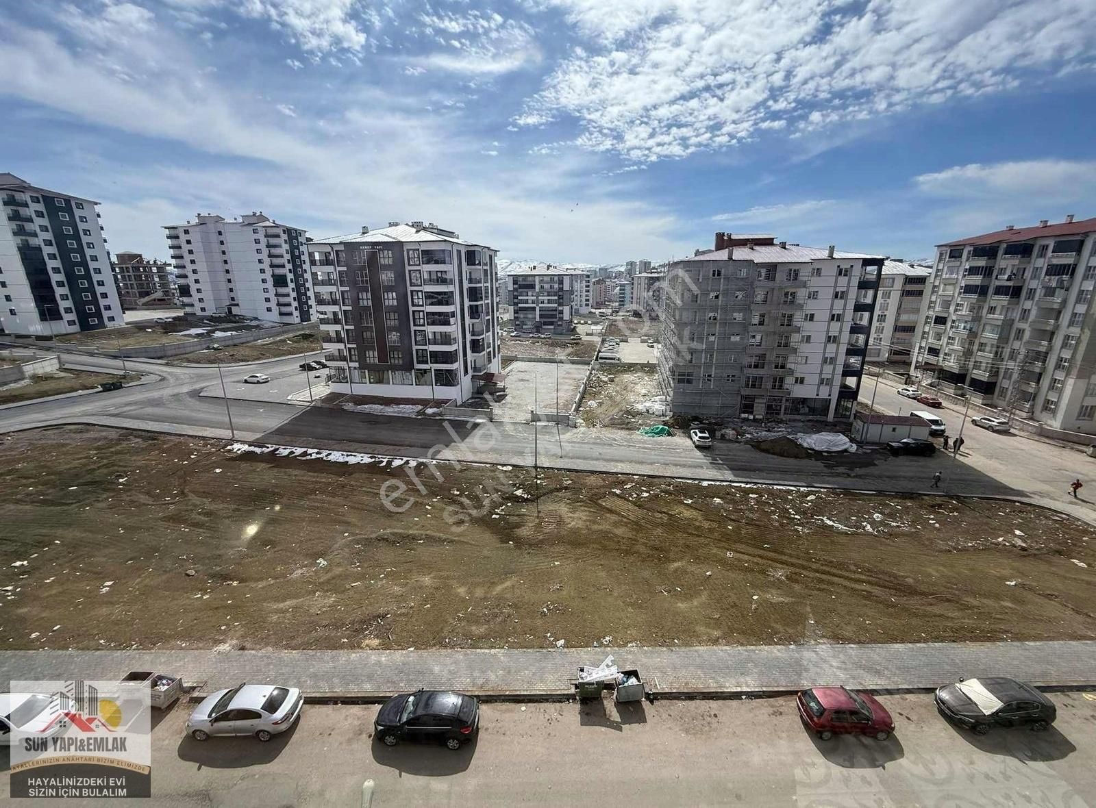 Sun Yapı Emlaktan Tuzlugöl Mah 4+1 Acill Metrplde Satılık Daire
