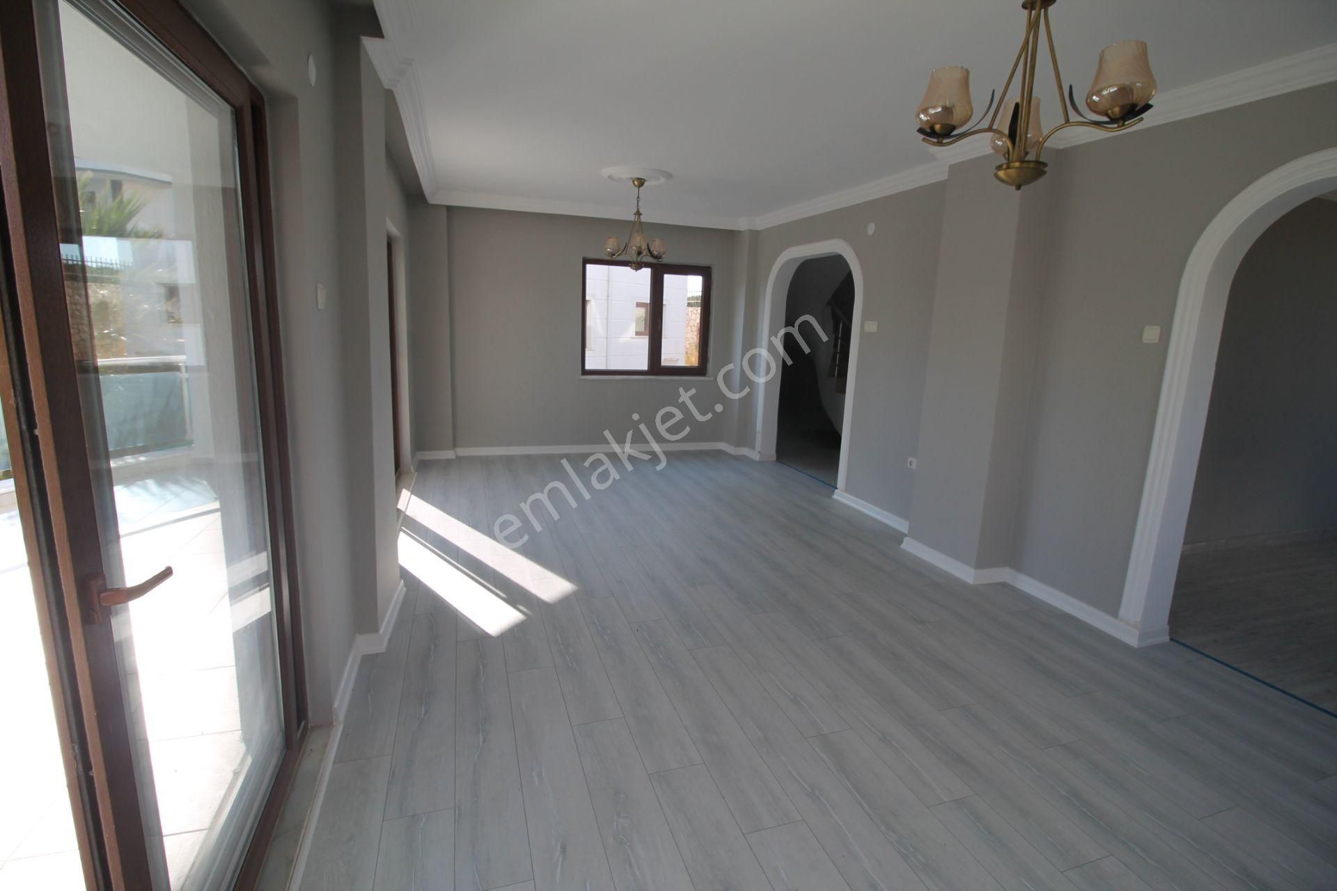 Aydın Dıdım Hısar Mahallesı'nde Havuzlu Sıtede Satılık 4+1 Tam Müstakıl Trıpleks Vılla - Görsel 17