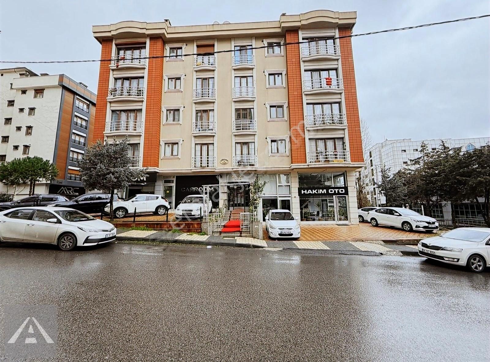 Maltepe Bağlarbaşı Metro Merkezi Konum Katta Satılık Yeni 3+1