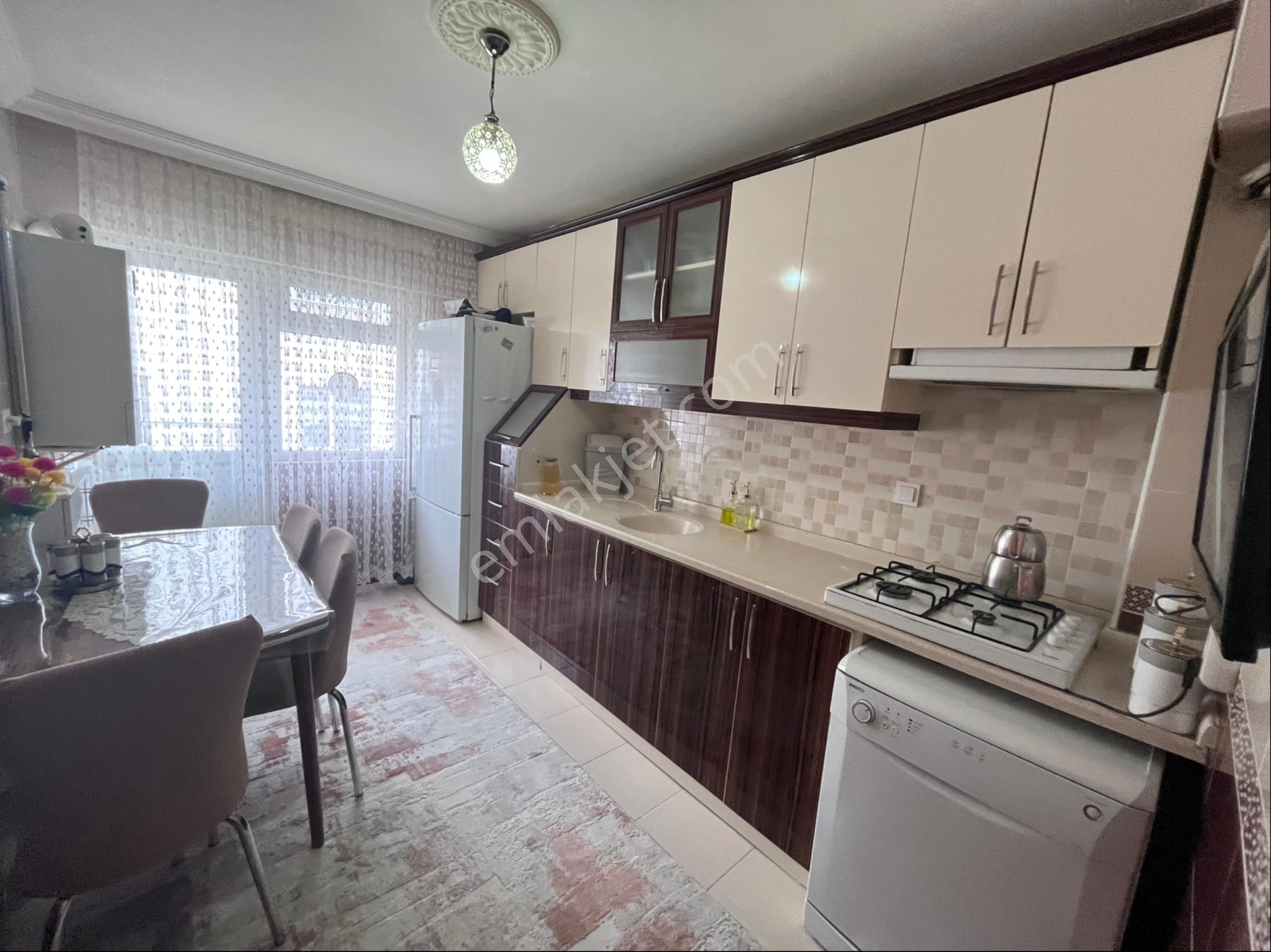 Sincan Ahievran Mh.'de 3+1 Katta Çift Balkon Satılık Daire
