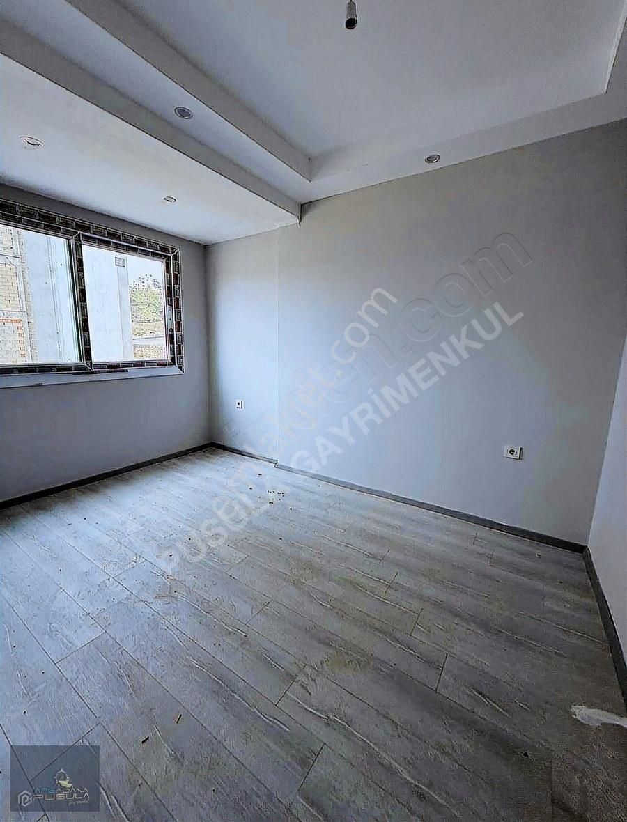 Osmangazide Çook Geniş Araç Ve Arsa Takasına Uygun 1+1