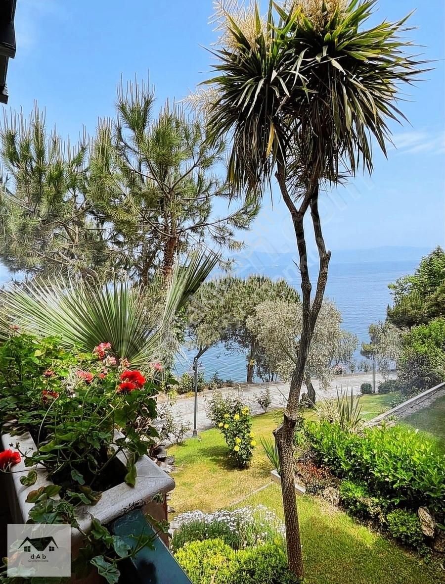 Mudanya Kumyaka'da Deniz Manzaralı Site İçinde Satılık Villa - Görsel 17