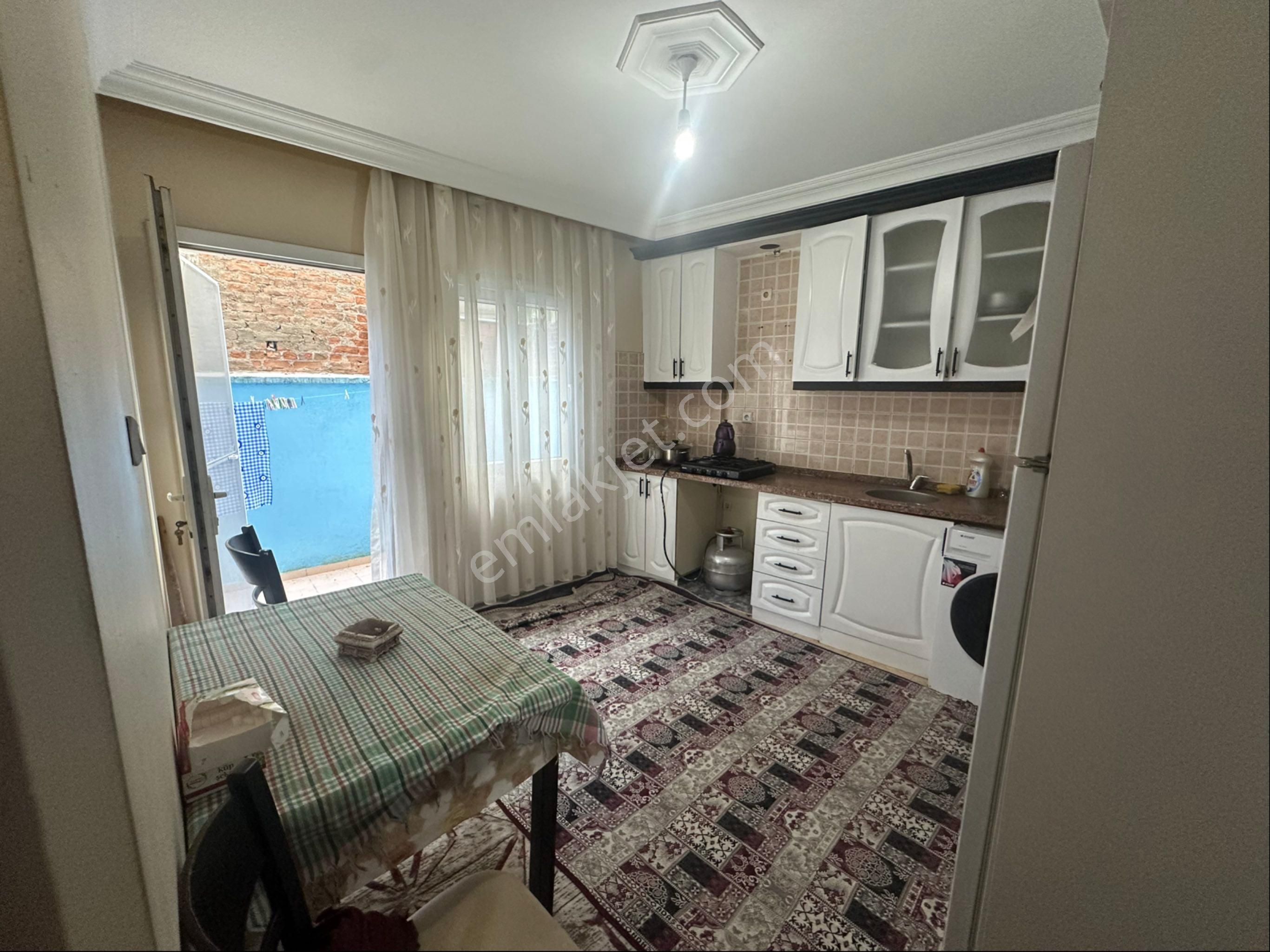 Yörük Emlaktan Satılık Cumhuriyet Mah. 3+1 127 M2