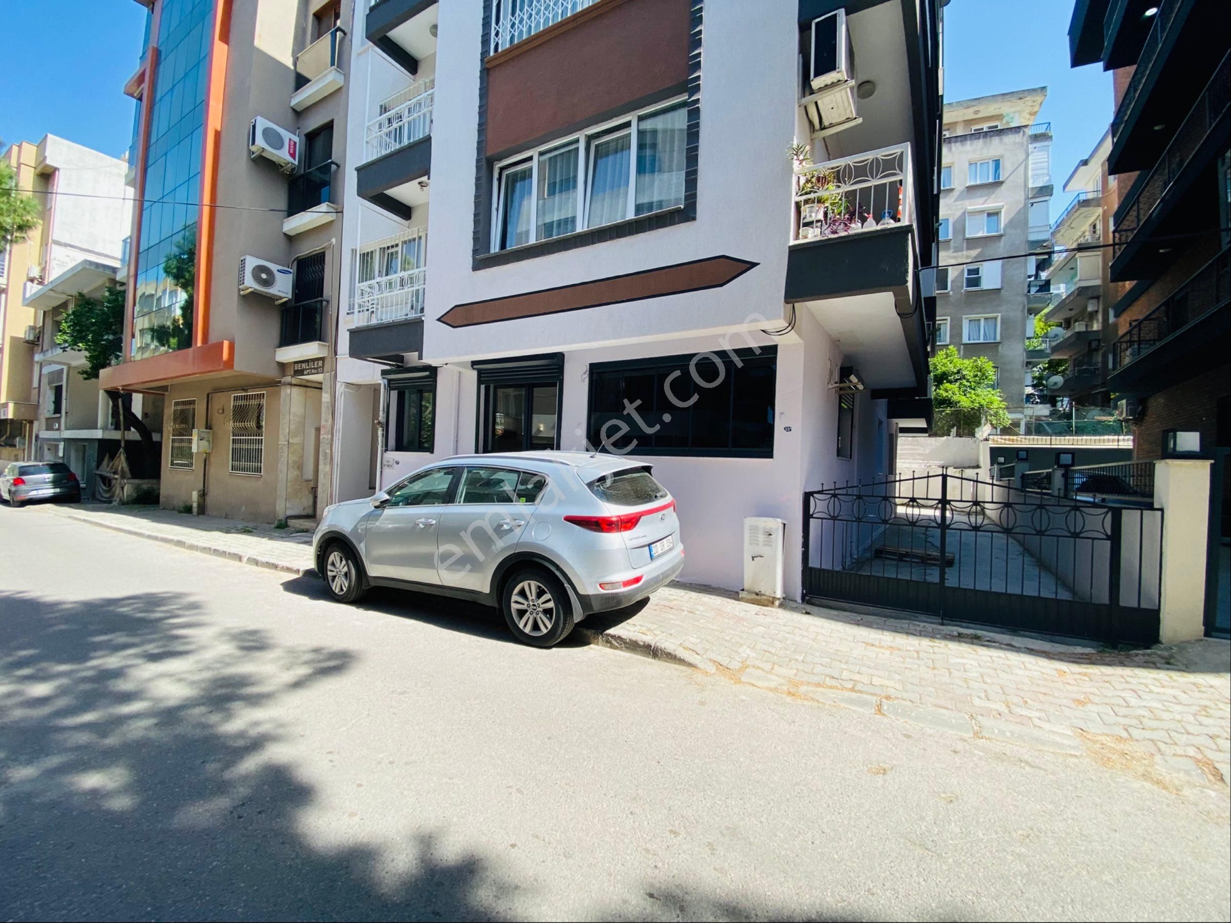 İnönü Cadde Ve Metro Yakılı Lüks Dekorlu Otoparklı 3+1 125m2 Köşe Daire