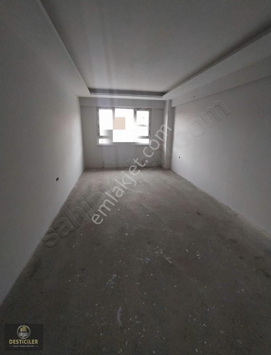 Hg-072 Sevinç Cd Ve Kırbaşı Cd Yakını 2+1 Sıfır Daireler
