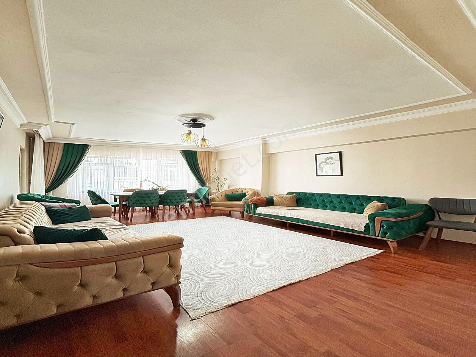 Aşiret Paket Severlere Arakat 3+1 Net Kullanım 145 M2 Dairemiz Satışta!!!