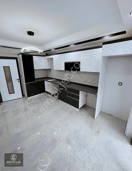 Desticiler'den Çamlıcada Ebeveyn Banyolu 3+1 Lüx Daireler