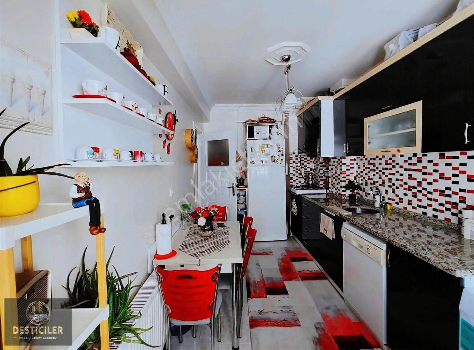 Hg-106 Emek Mah. Ziya Gökalp Blv. Yanı 3+1 -fırsat-satılık Daire