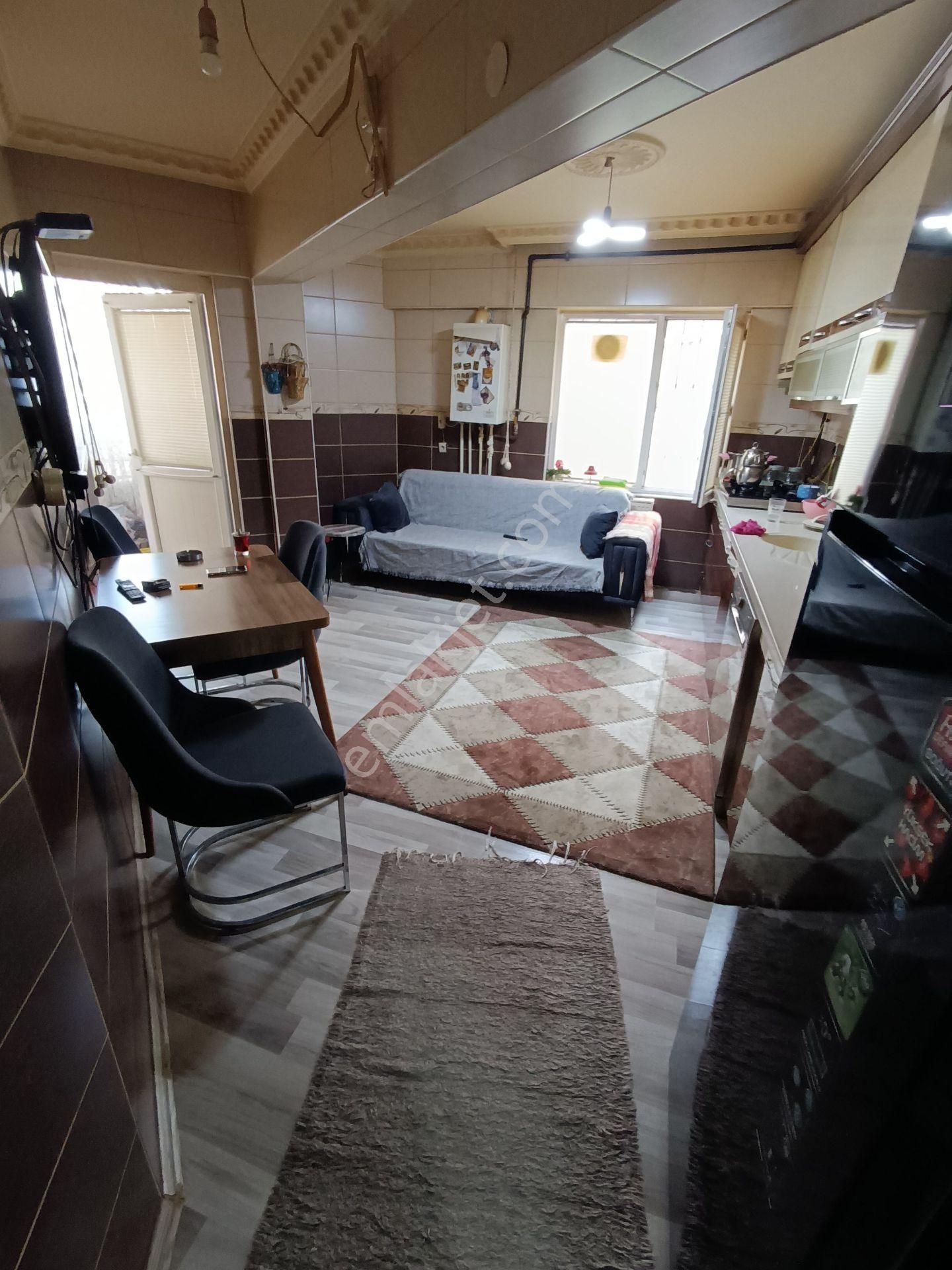 Kartaltepe'de 100m2 2+1 10 Yıllık Balkonlu Ebeveyn Banyolu Yalıtımlı Salon Bağımsız Satılık Daire