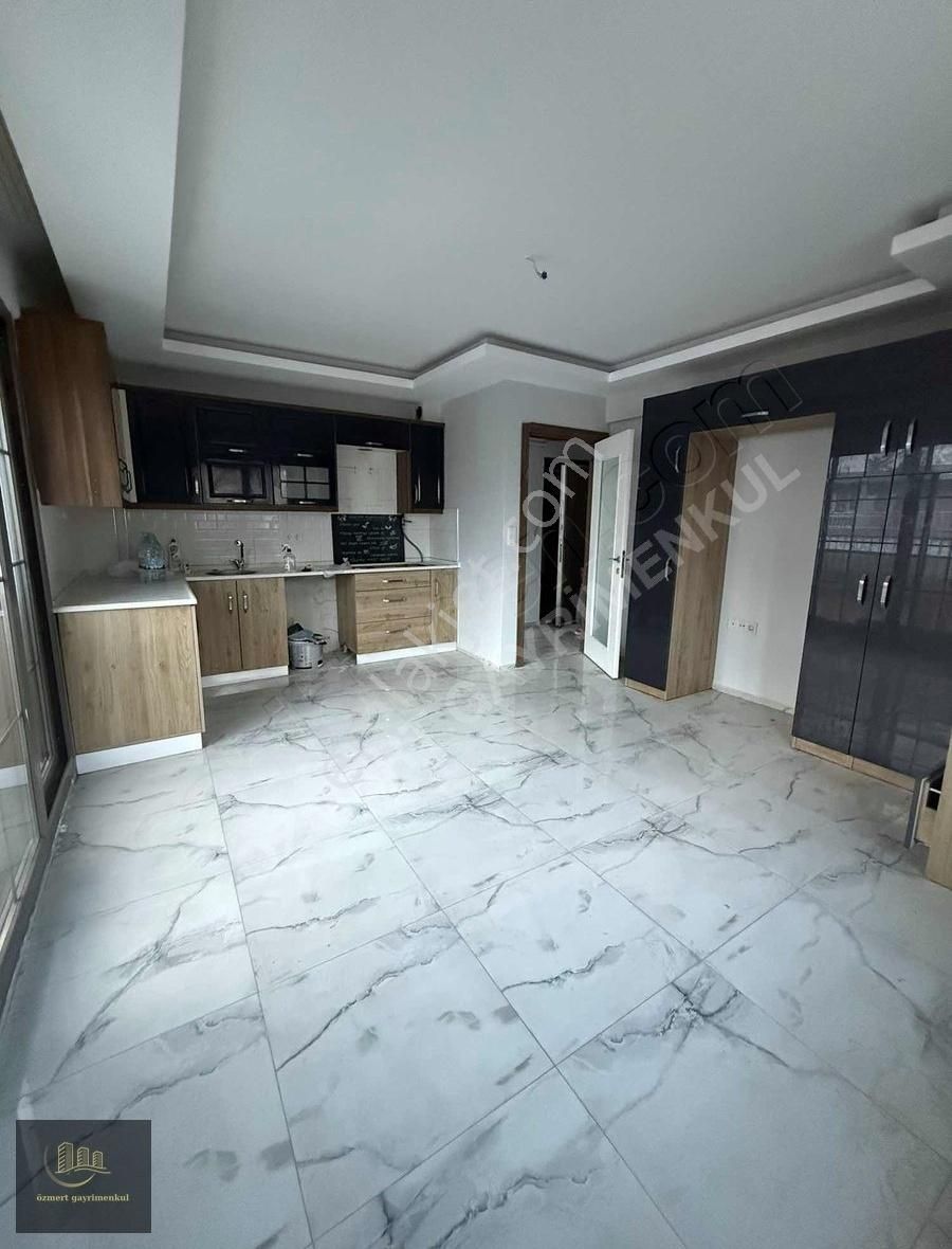 Gülyaka Mah. De 4+1 Teraslı Genç Binada Satılık Daire