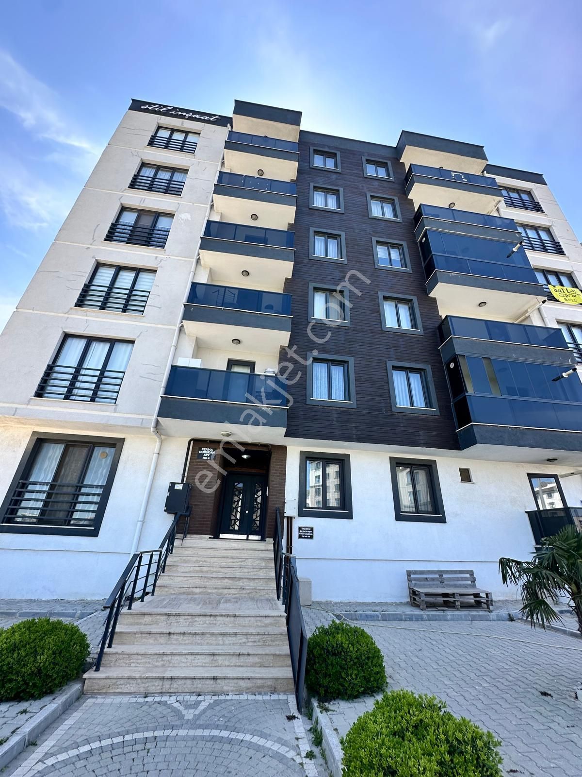 Çanakkale Merkez Esenler De Site İçerisinde Kapalı Mutfak 2+1 Satılık Daire