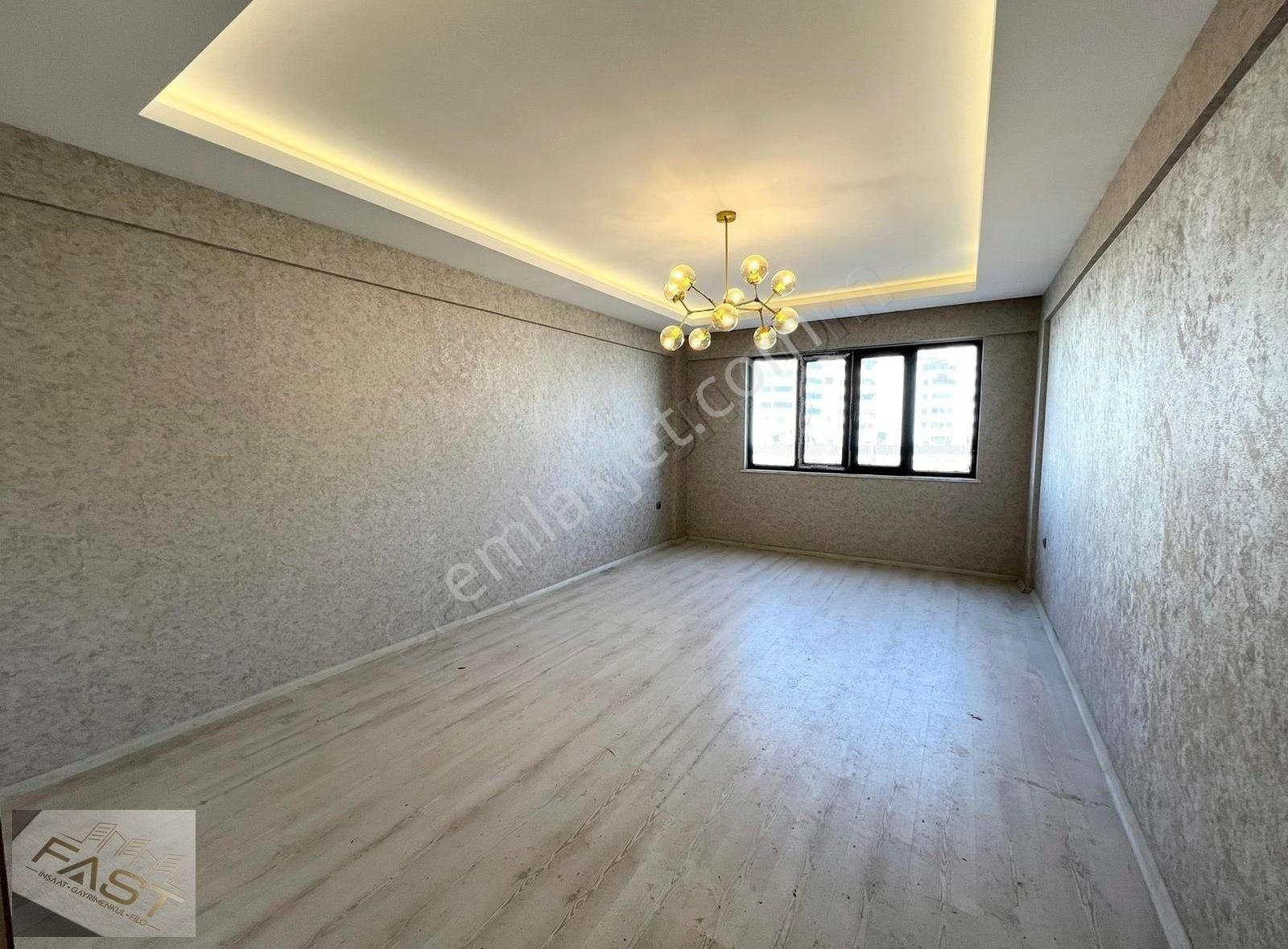 Fast'ten İbn-i Sina'da Kombi Avize İskan Dahil Arakt 2.5+1 Daire