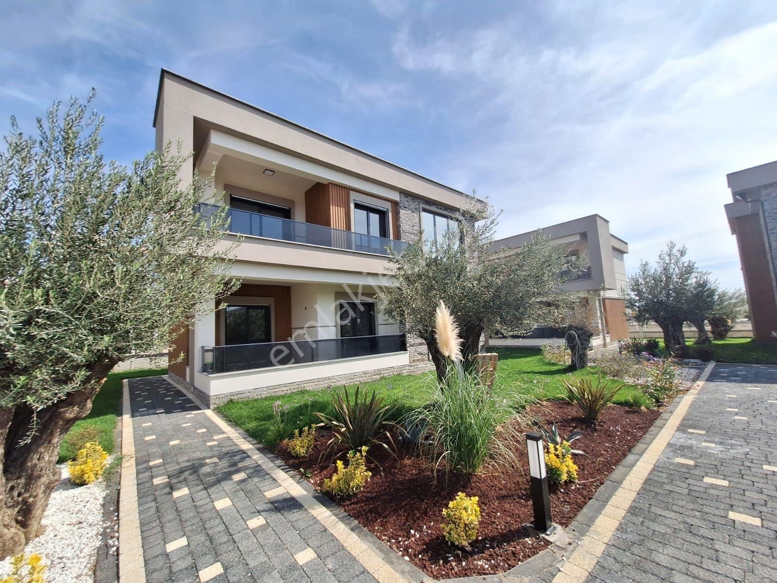Altınoluk Ta Denize 100 M.sıte İçi Loft Villa