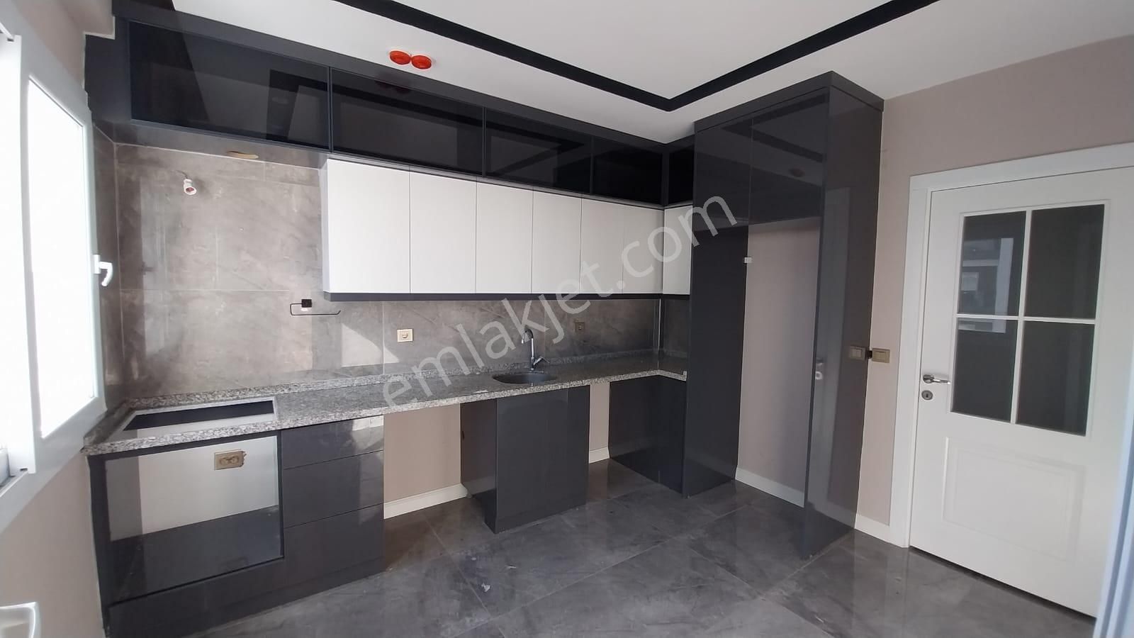 Karınca'dan Kargıpınarı Mh'de Bağımsız Mutf,aylık Ödemeli 3+1