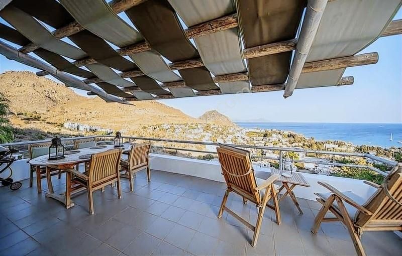 Bodrum Akyarlarda Denize 500m Satılık Deniz Manzaralı Daire