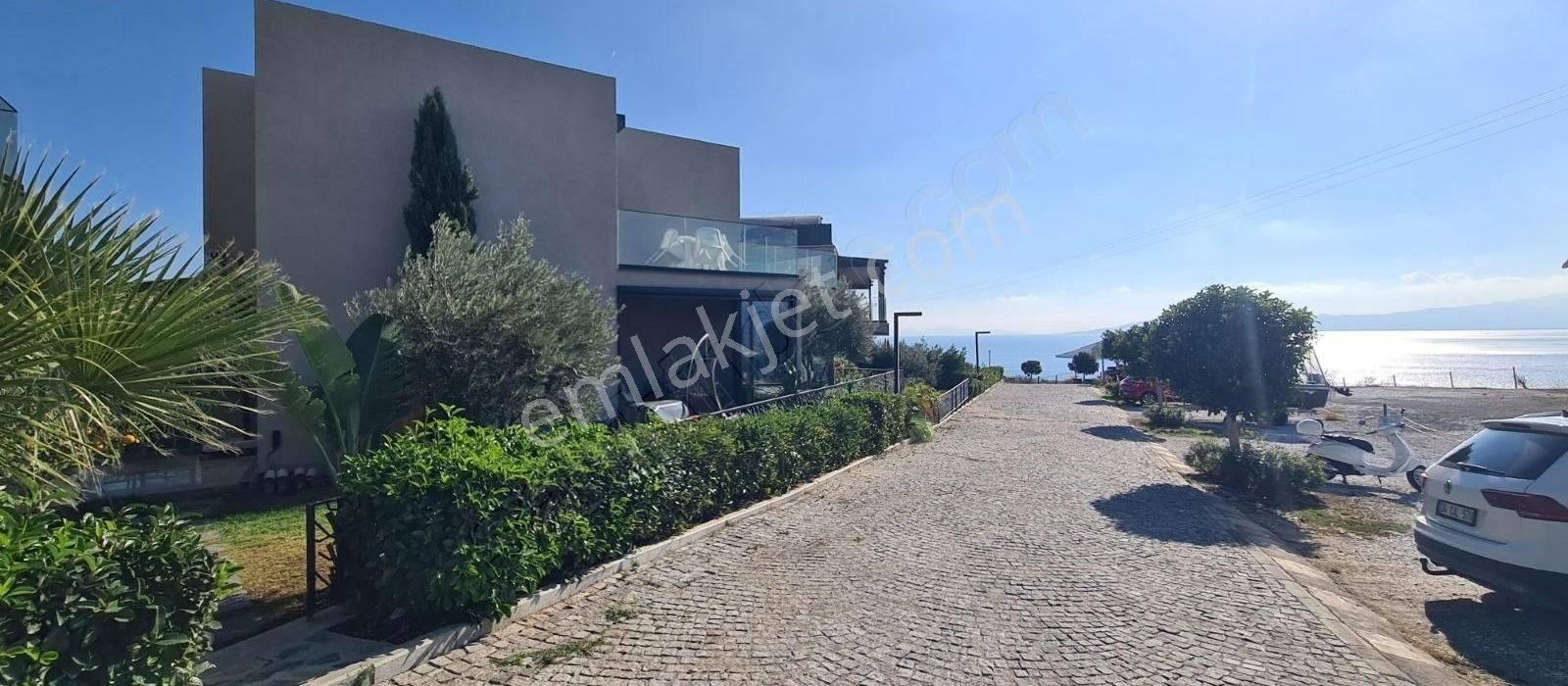 Bitez La Terraza Sitesi Deniz Manzaralı Müstakil Bahçeli Dubleks