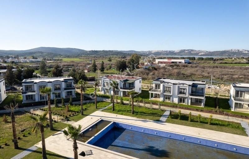Bodrum İle Havaalanı Arasında Butik Site İçinde Satılık Daireler