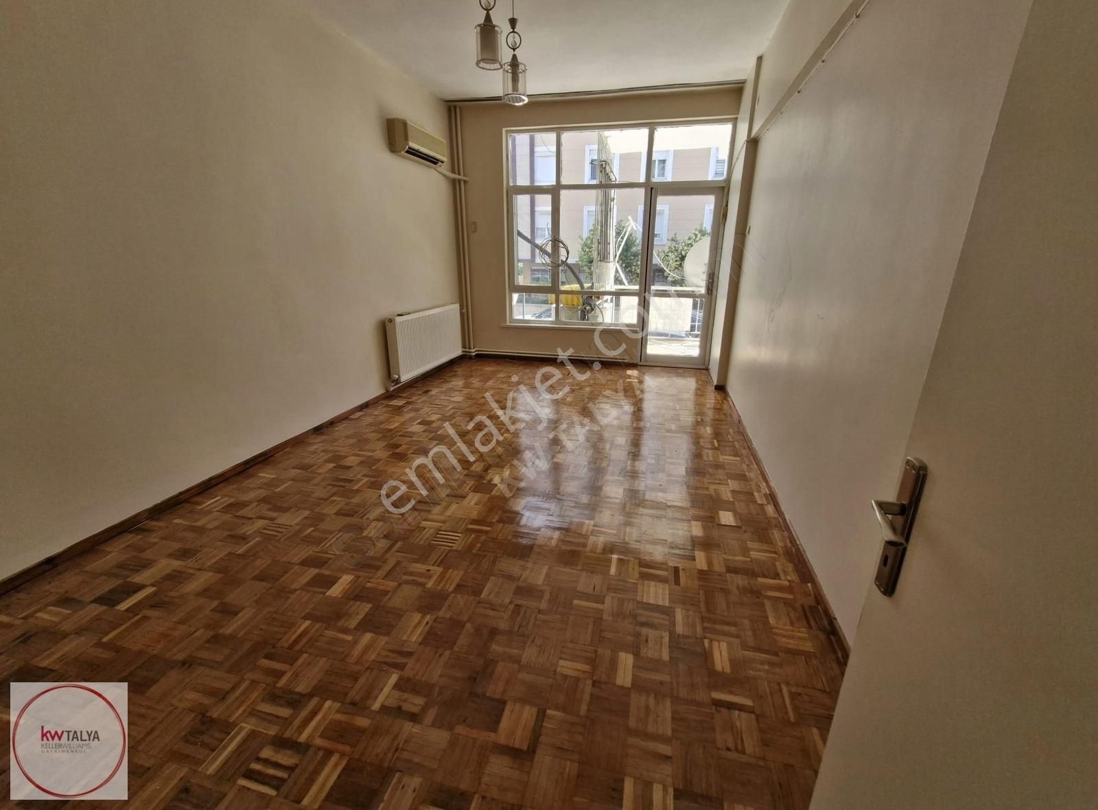 Bahçelievlerde Kiralık 1. Kat Daire Doğalgazlı, Asansörlü