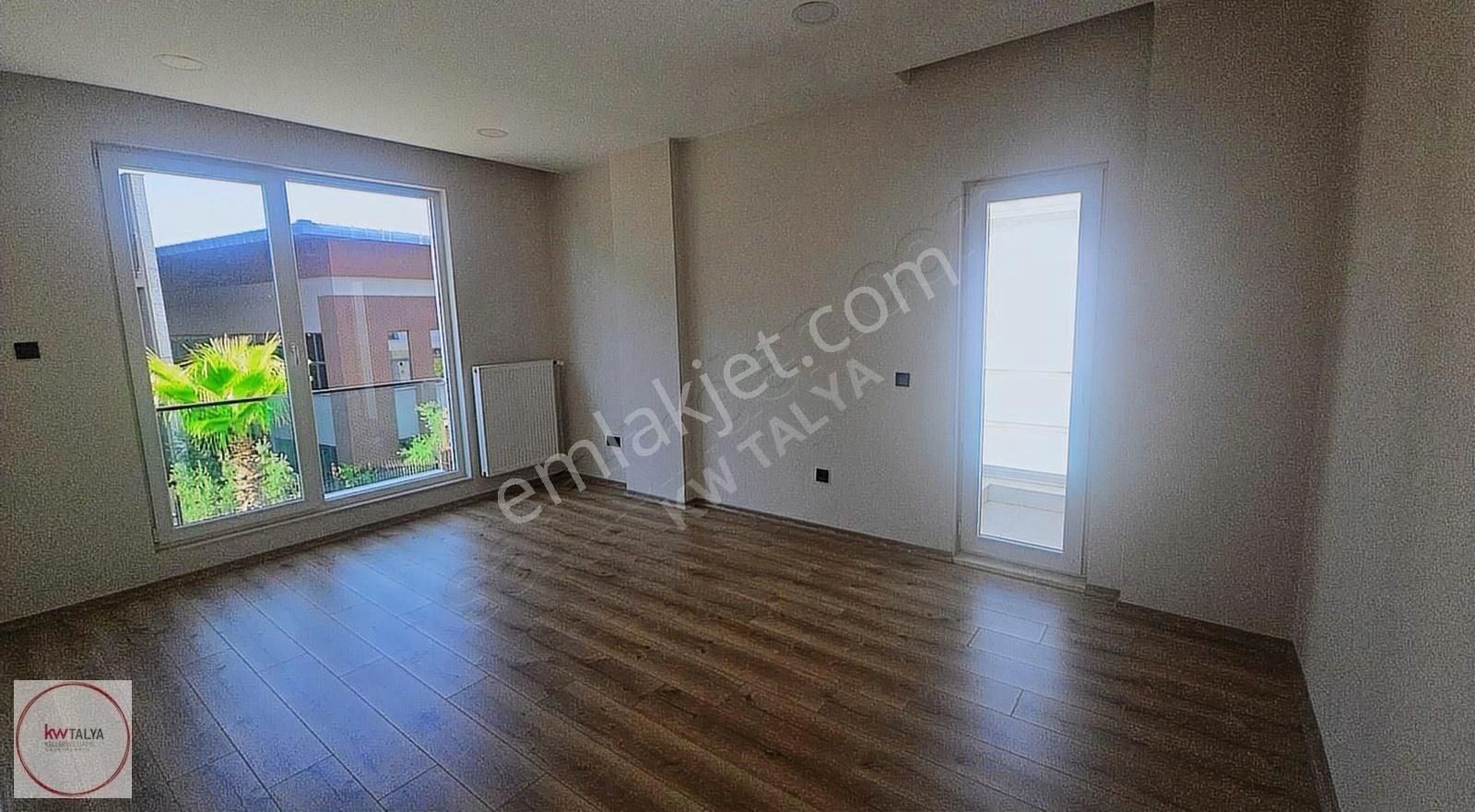 Döşemealtı Glorıa Cıty'de Kiralık 4+1 Müstakil Villa
