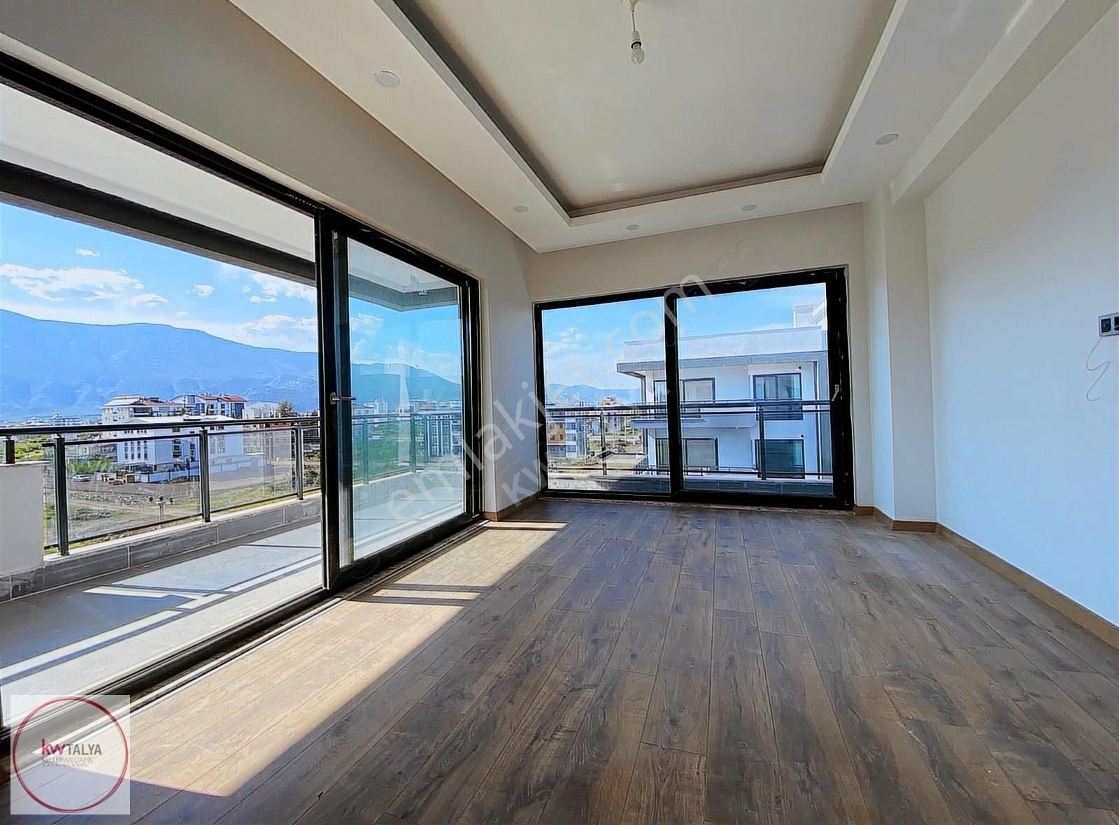 Antalya Döşemealtı Rengi Antalya'da Satılık 2+1 Daire