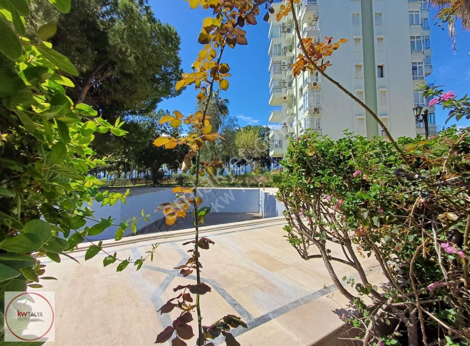 Fenerde Eski Lara Yolunda Panoramik Deniz Manzaralı Kiralık 3+1