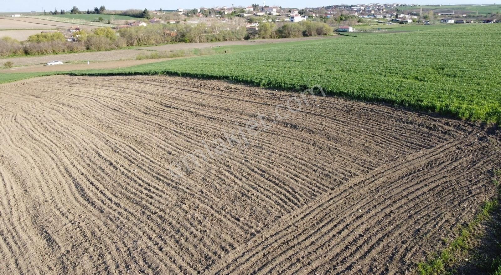 **lüleburgaz Sarıcaali Köyünde İmar Sınırında 1.080 M2**
