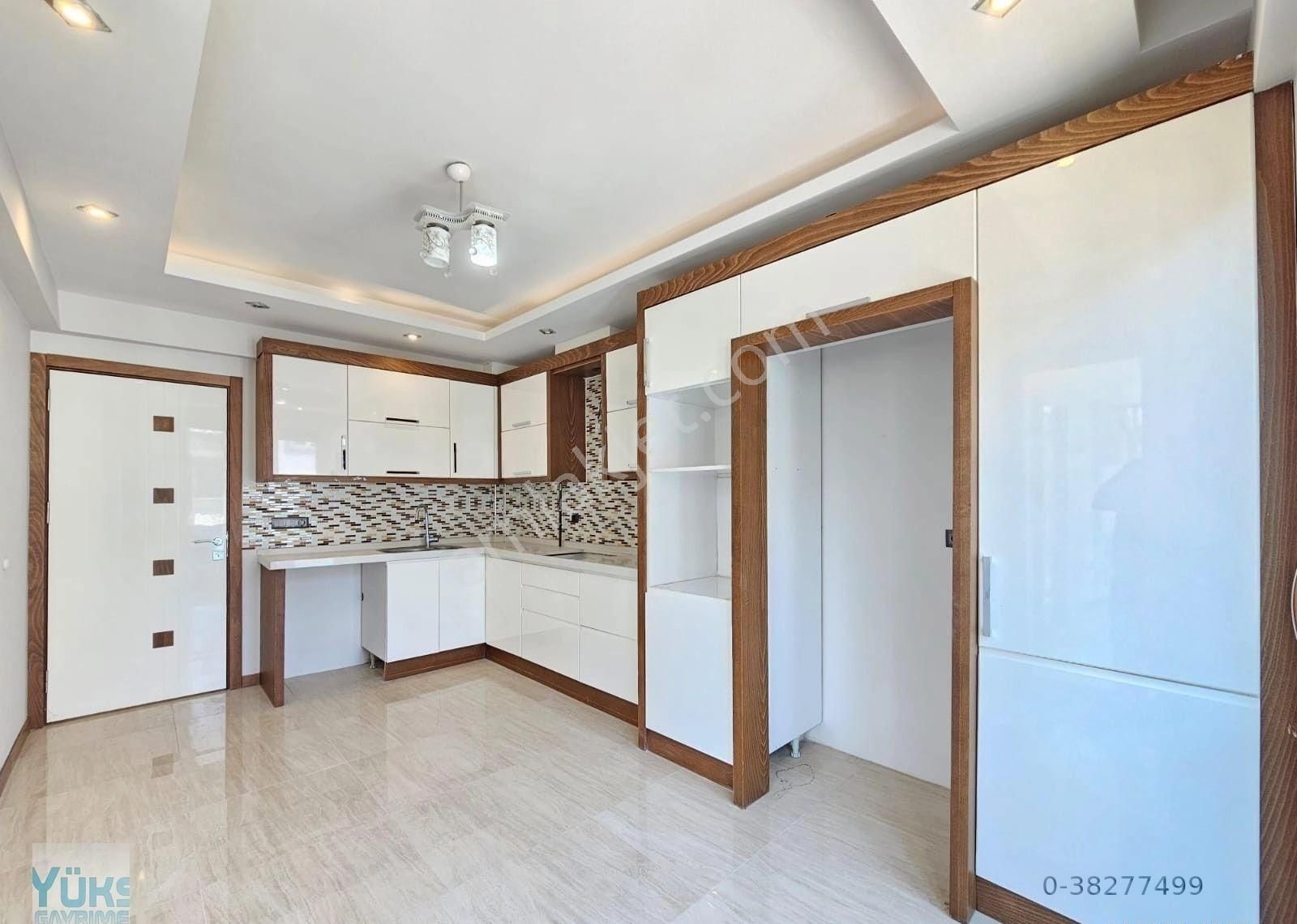 Denizli Çakmak Ta 3+1 180 M2 Sağlık Ocağına Yakın Satılık Arakat Daireler