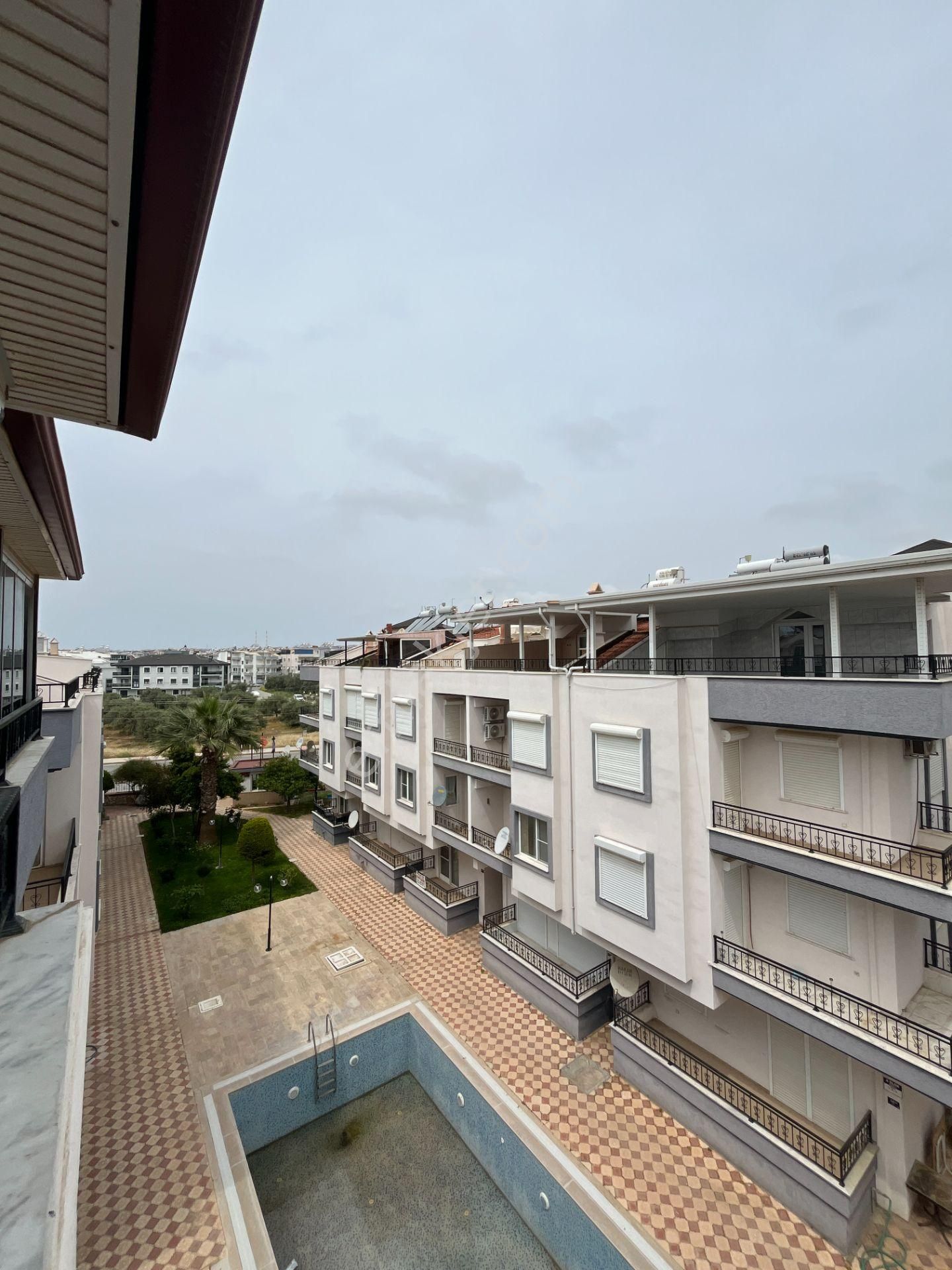 Didim'de Egemed Yakını Havuzlu Site İçerisinde 4+1 Geniş Dubleks