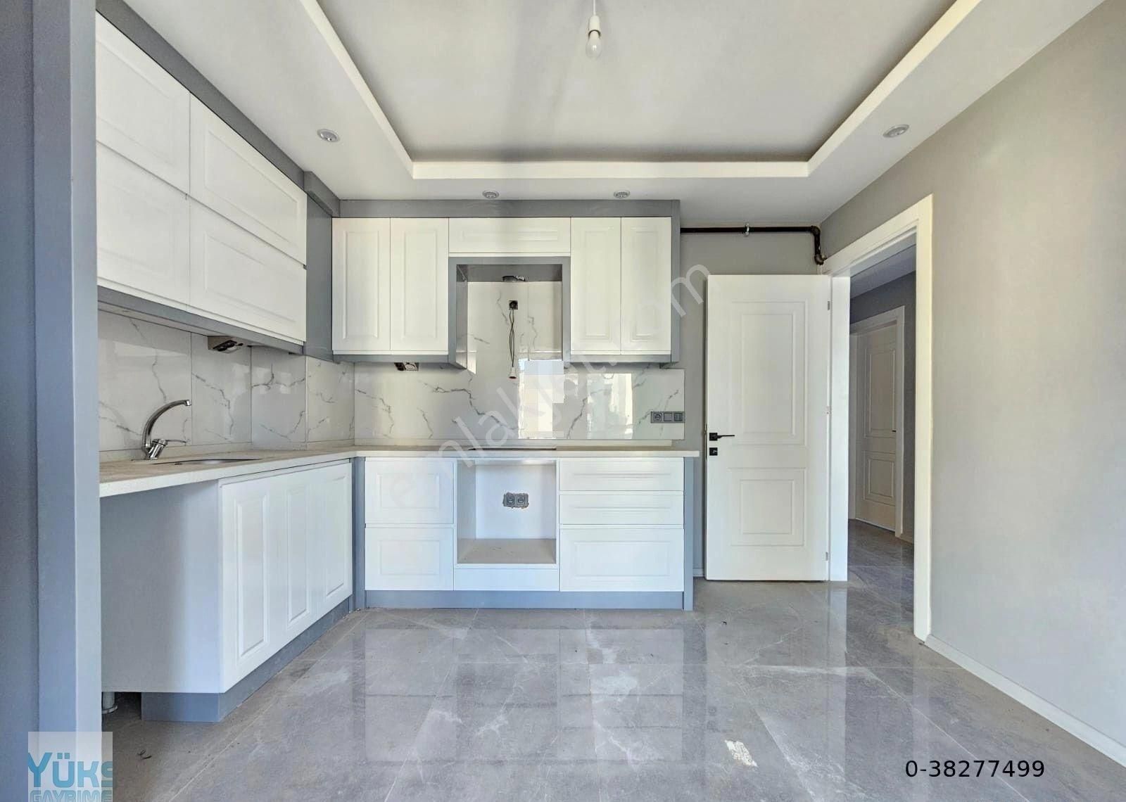 Denizli Çakmak Ta 3+1 160 M2 Pazaryerine Yakın Merkezi Konumda Lüks Satılık Daire