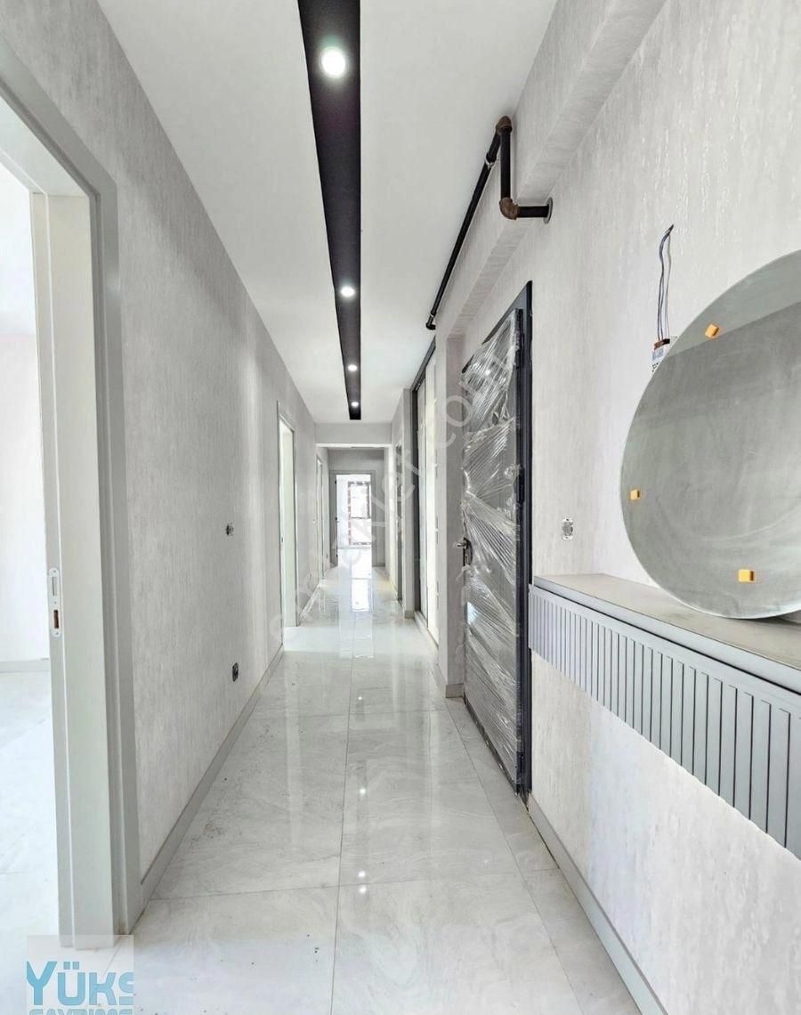 Denizli Şemikler De 3+1 160 M2 Caddeye Yakın Lüks Satılık Daireler