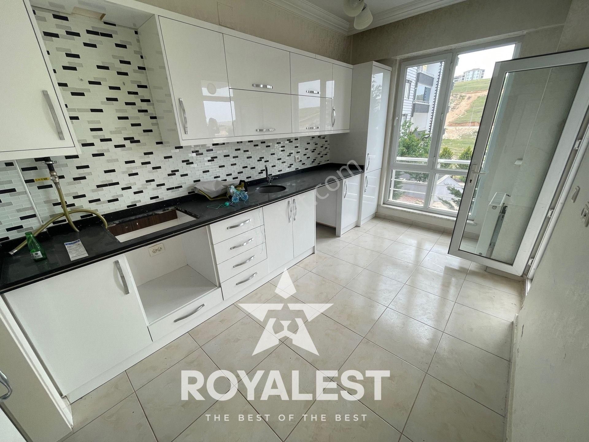 Royalest'ten Önü Açık Hasarsız İskanlı Bahçeşehir Yakınında 2+1