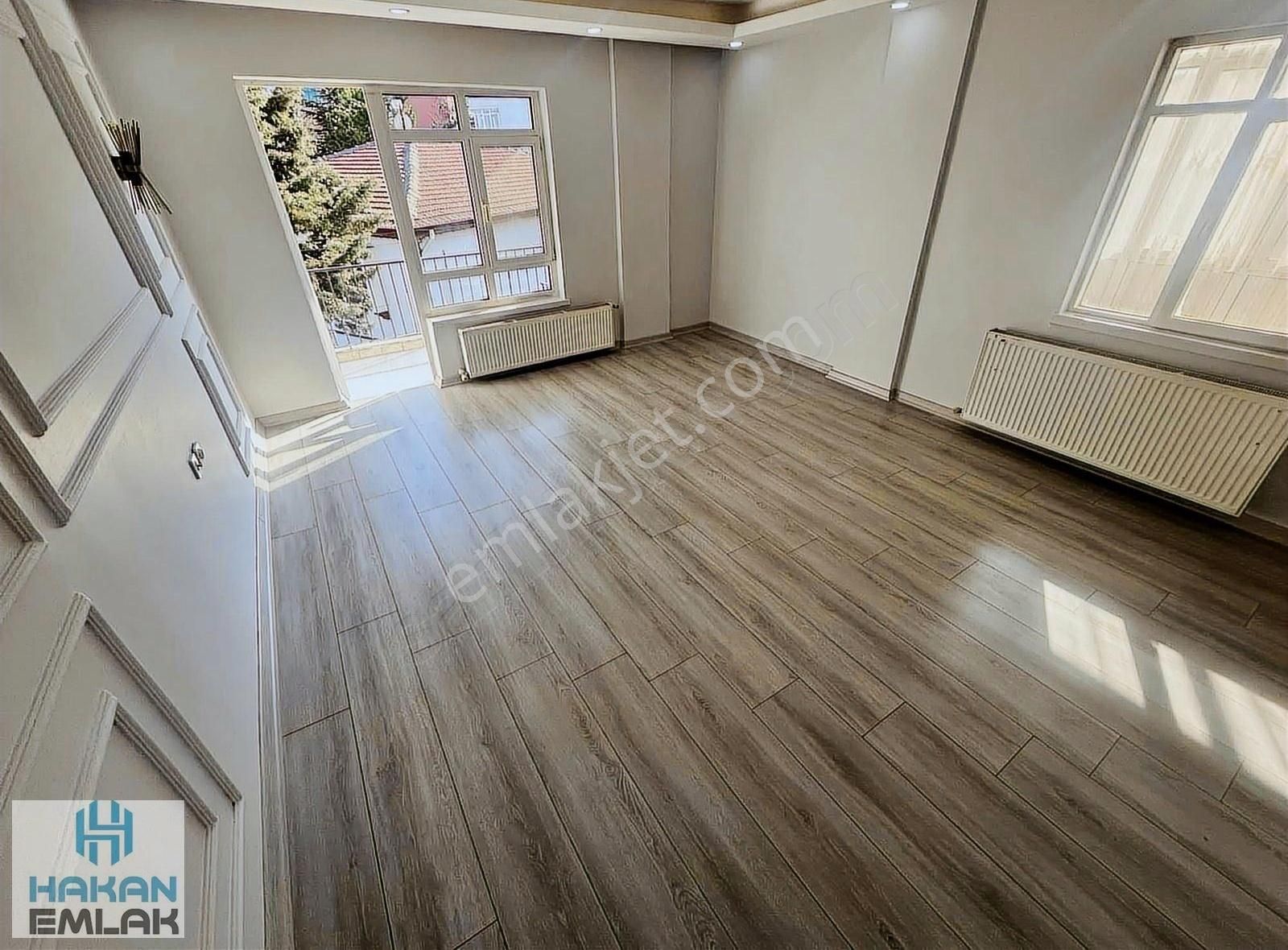 Atatürk Mh'de Cadde Üzeri Ara Katta 3+1 Full+full Yapılı Daire