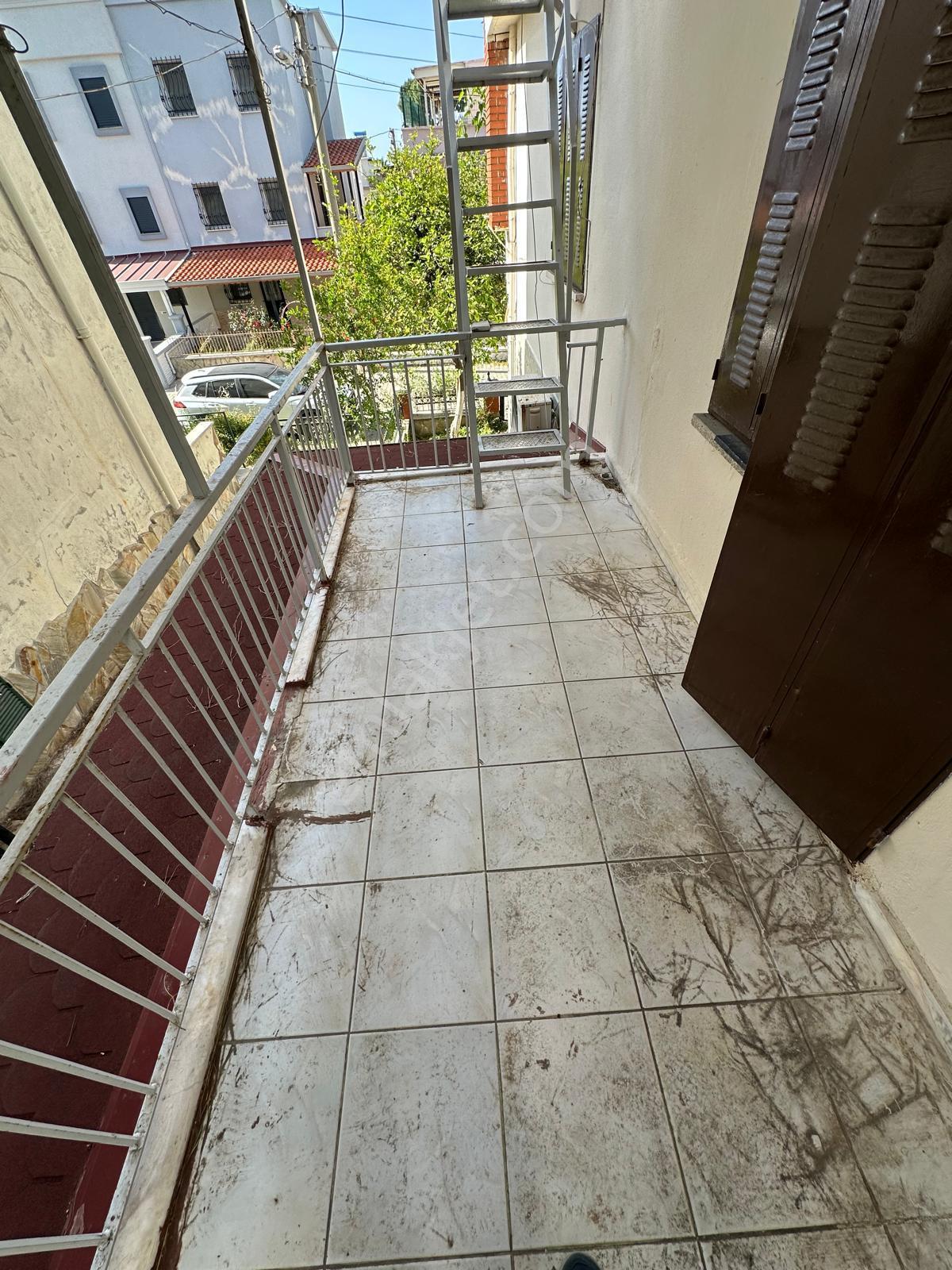 Kuşadası Güzelçamlı Mahallesinde Denize 50 Metre Mesafede Satılık Yazlık - Görsel 6