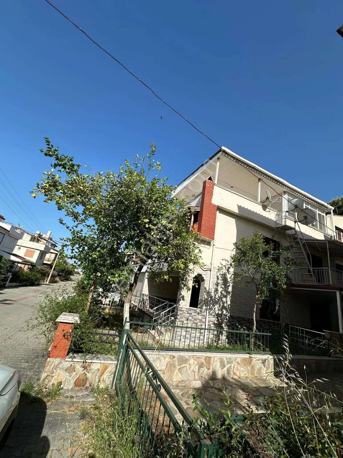 Kuşadası Güzelçamlı Mahallesinde Denize 50 Metre Mesafede Satılık Yazlık - Görsel 3