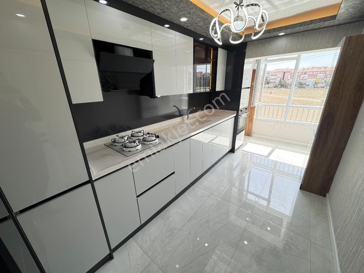 Sincan Malazgirt Mh 3+1 Ultra Lüks Yapı Ara Katta Bağımsız Daire
