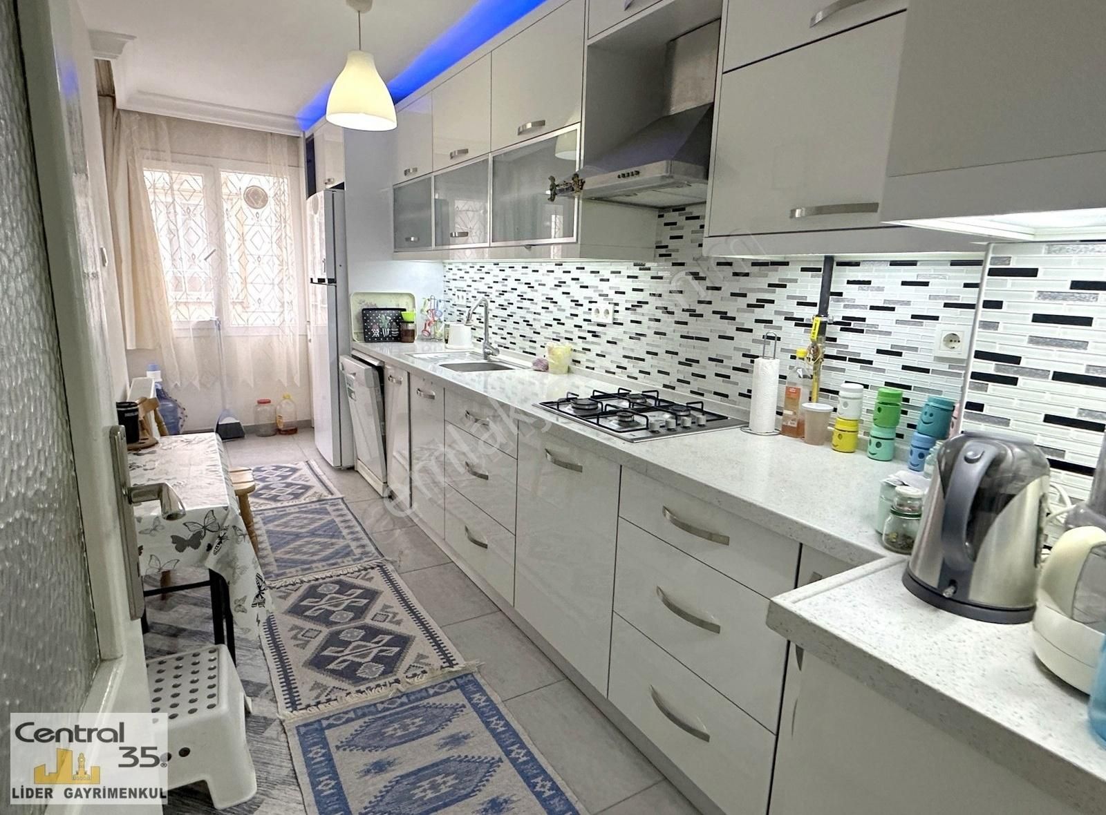 Central 35 Lider Laleli 125 M2 3+1 D.gaz 2 Cephe Arakat Kiracılı