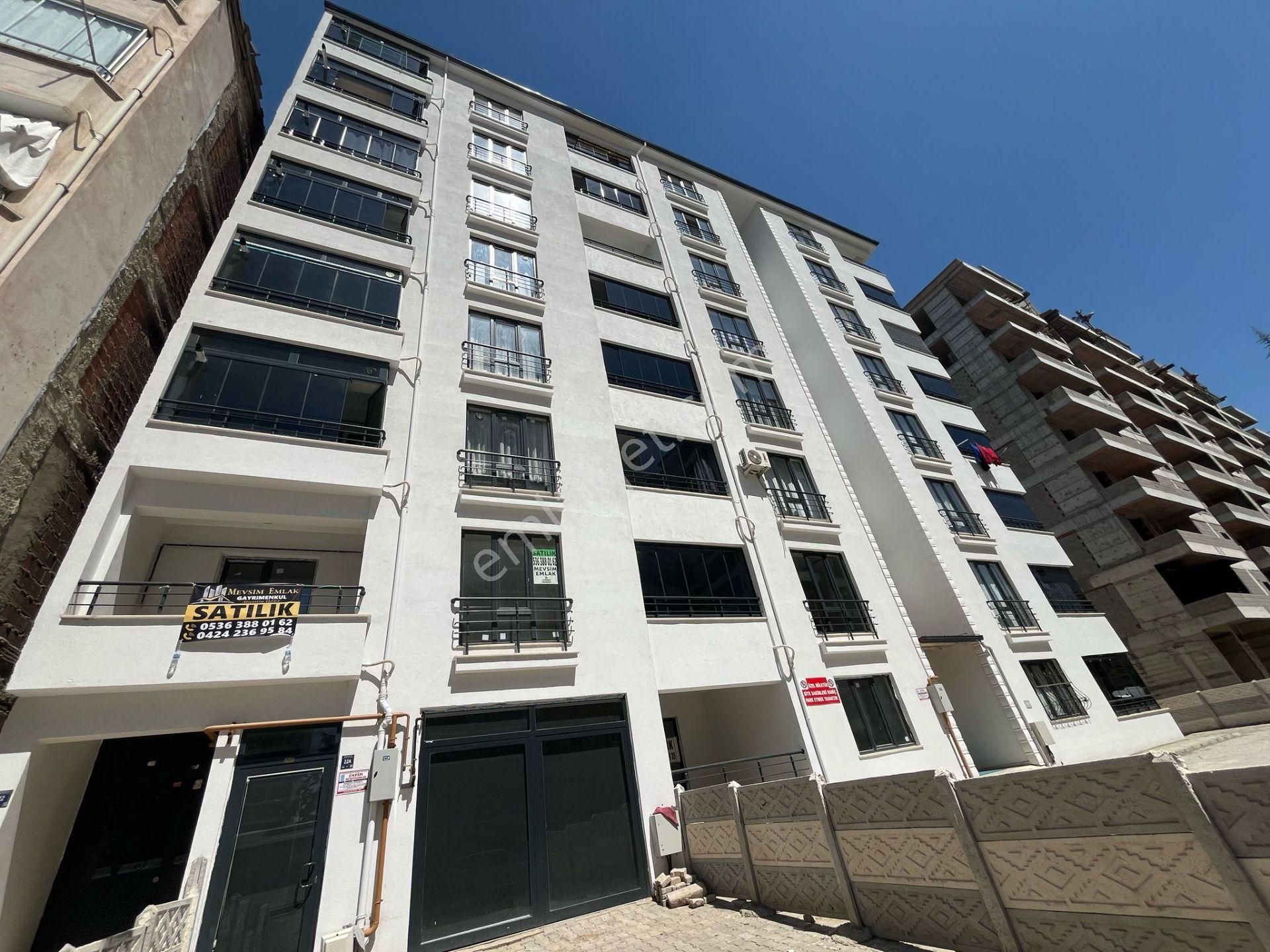 Mevsim Gayrimenkulden Üniversite Mahalle 1+1 Satılık Sıfır Daire